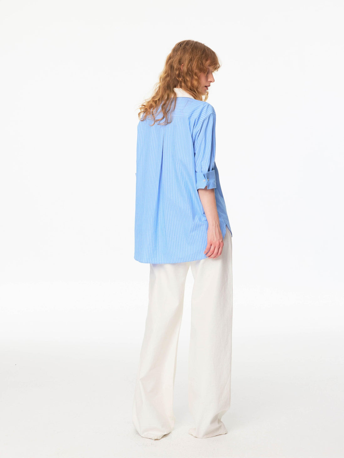 Northbutsouth White Ribbed Paris Button Women&