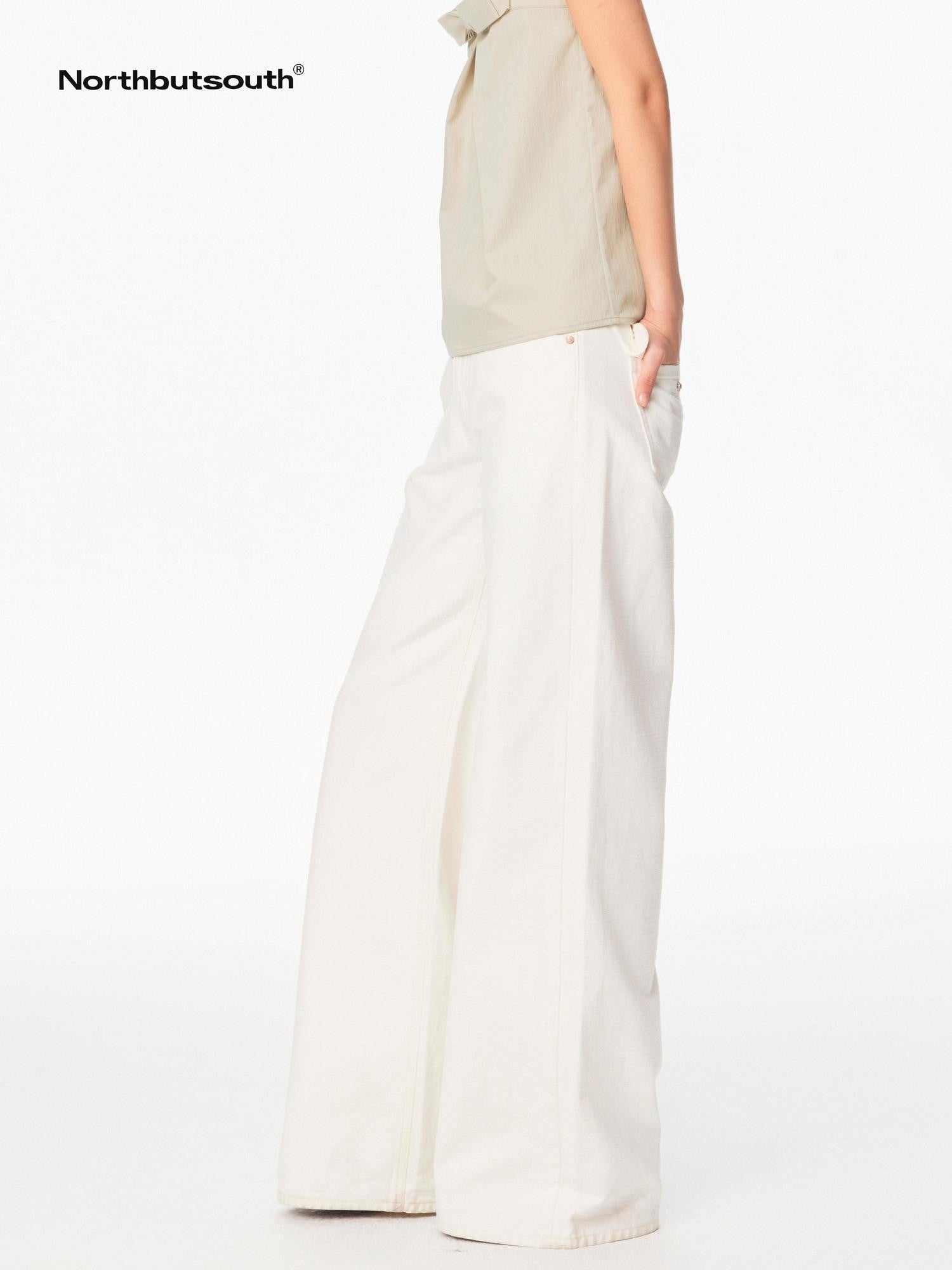 Northbutsouth White Ribbed Paris Button Women&
