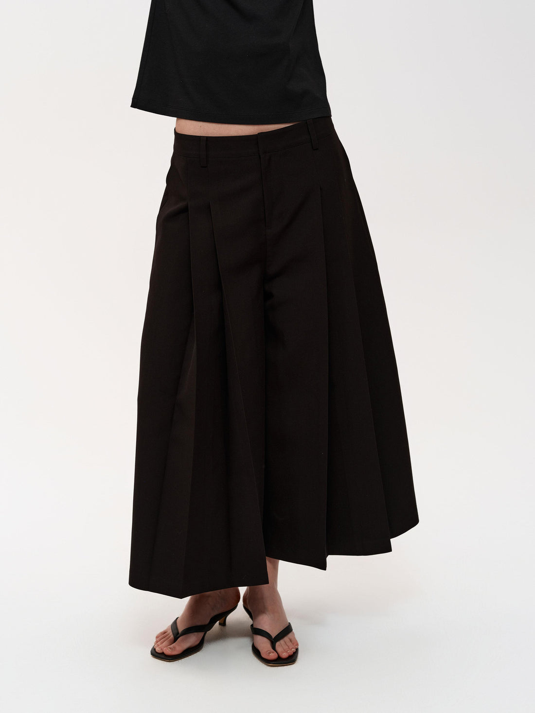 Northbutsouth Wool Blend Pleated Wide Leg Cropped Trouser Shorts