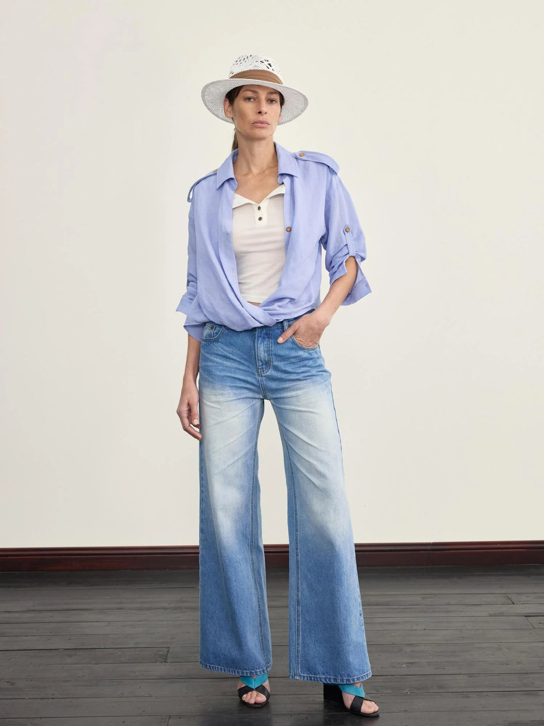 Adjustable Sunshade Shirt With Twist Detail In Cotton Linen Blend