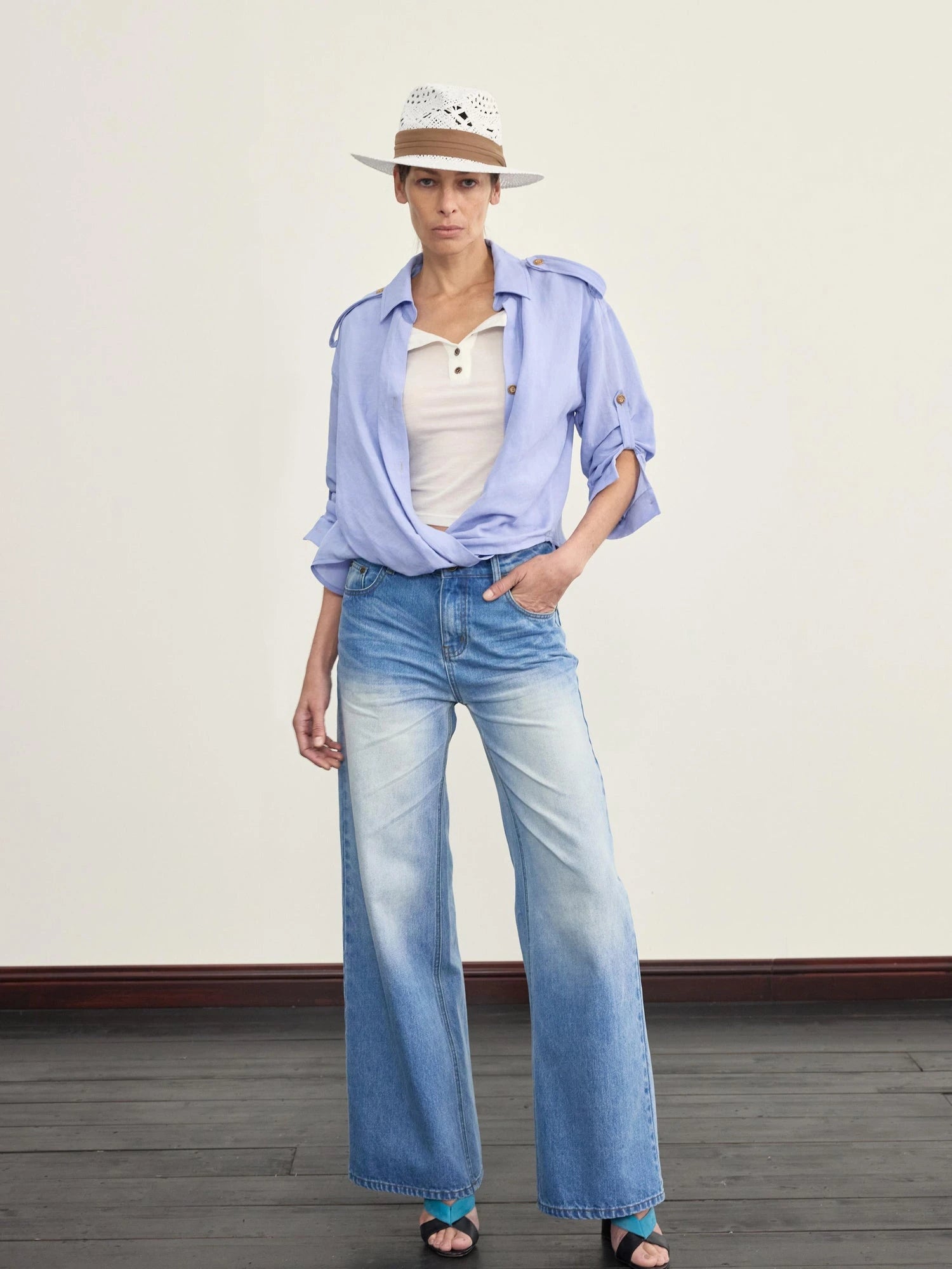 Adjustable Sunshade Shirt With Twist Detail In Cotton Linen Blend