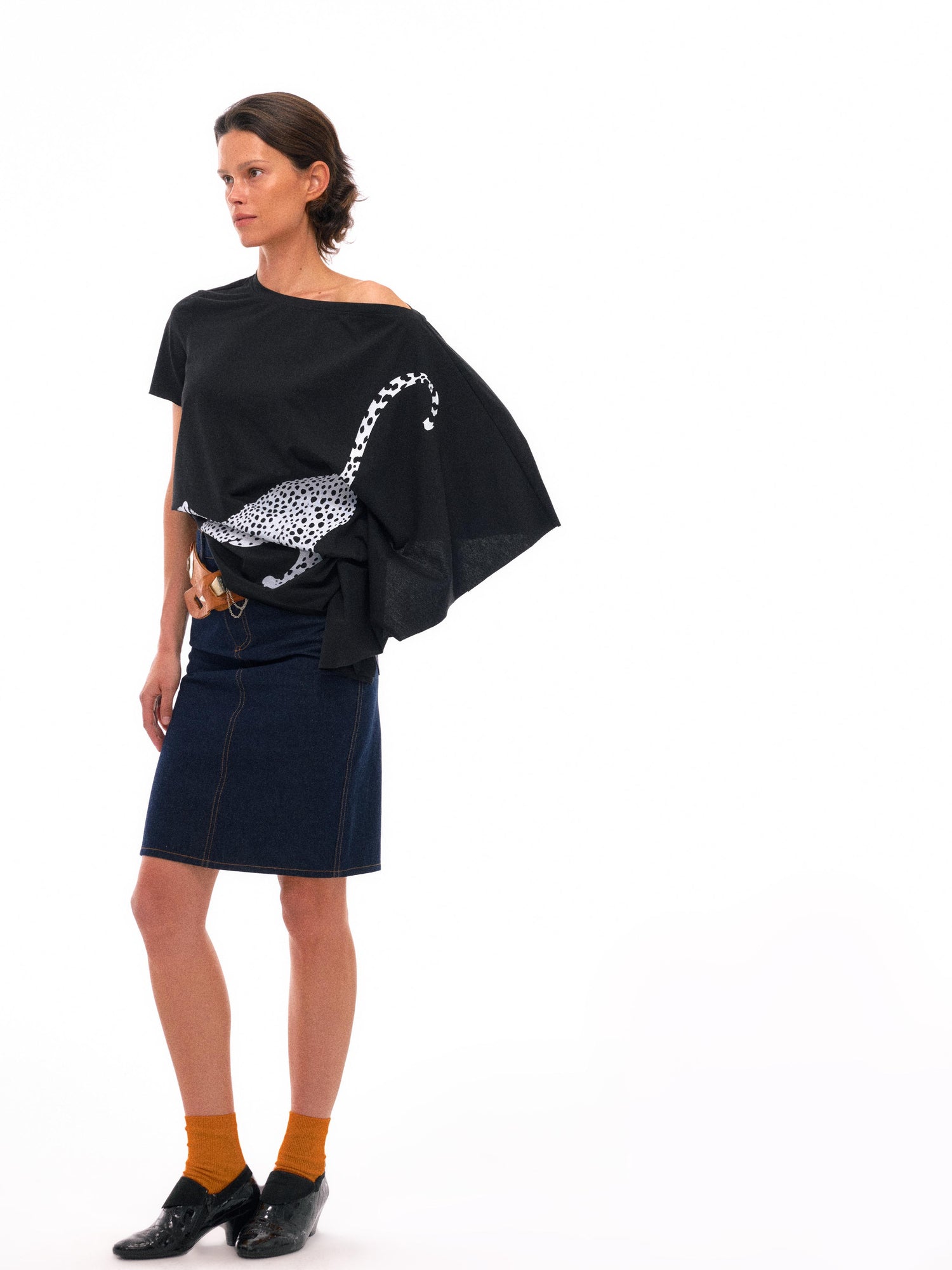 NyDkyel Asymmetric Slash Neck Tribal Leopard Print Tee