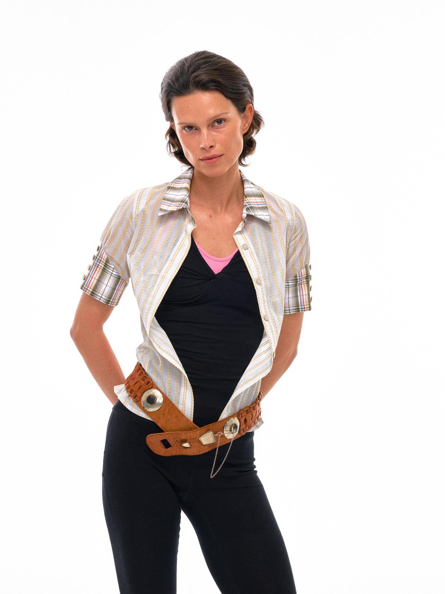 NyDkyel Geometric Color Block Striped Shirt with Asymmetric Cuffs