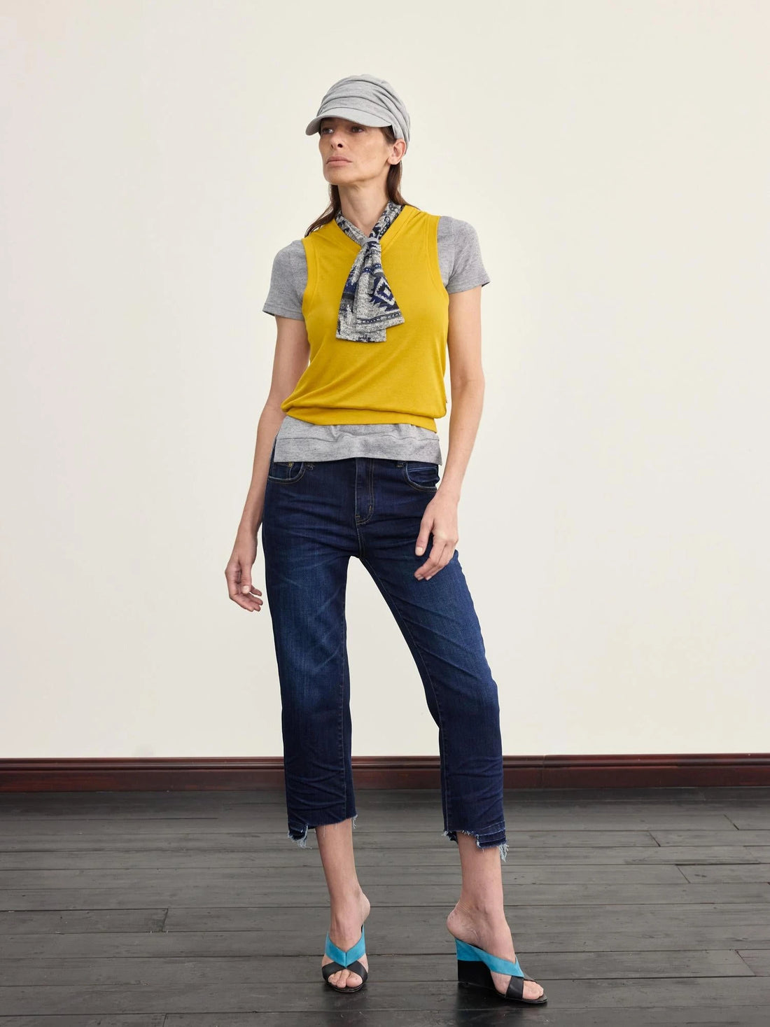 Retro Geometric Jacquard Tie Front Knit Tee