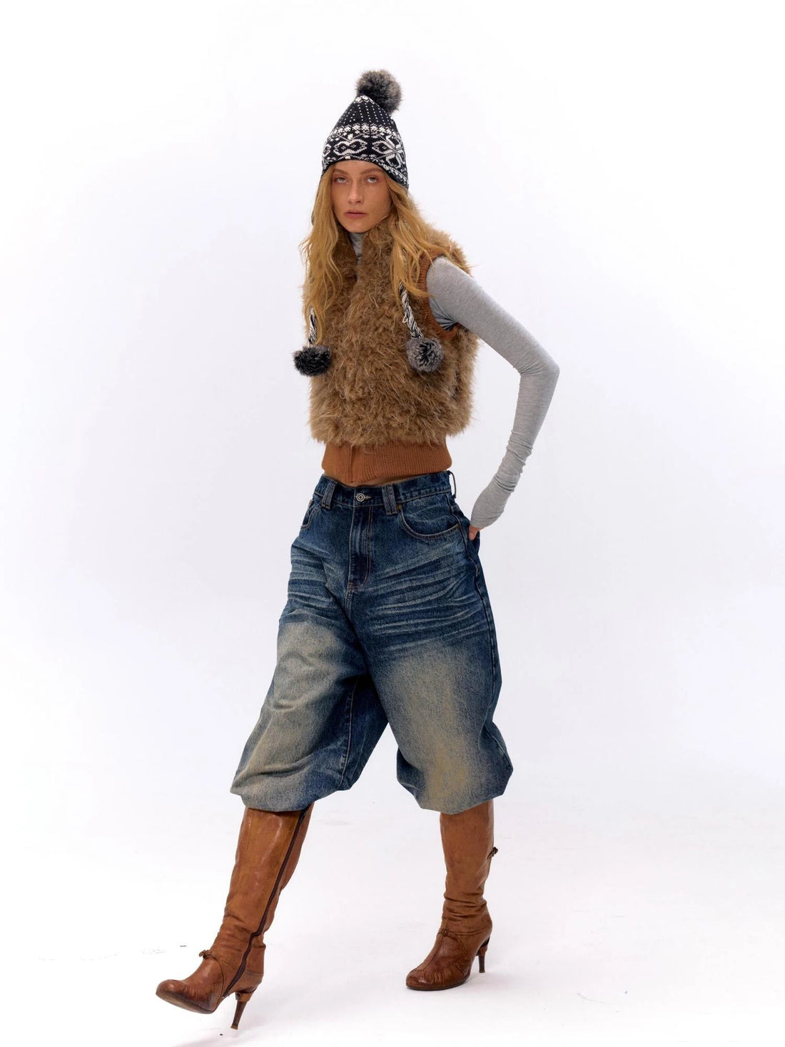 Ribbed Knit Sleeveless Vest With Faux Fur Trim