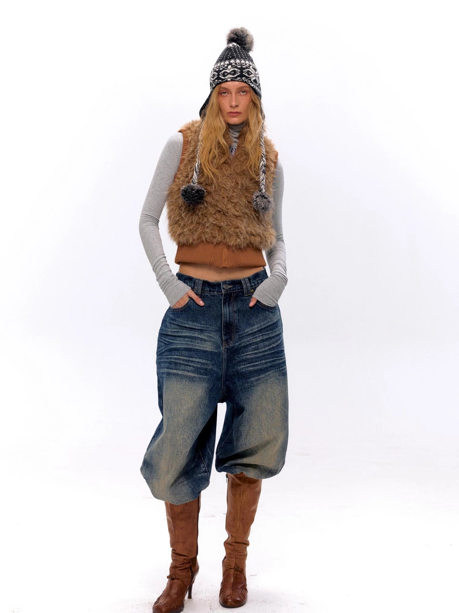 Ribbed Knit Sleeveless Vest With Faux Fur Trim