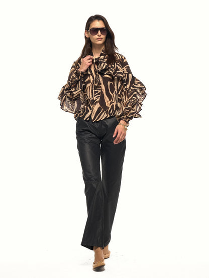 NyDkyel Textured Faux Leather Slanted Pockets Straight Women&