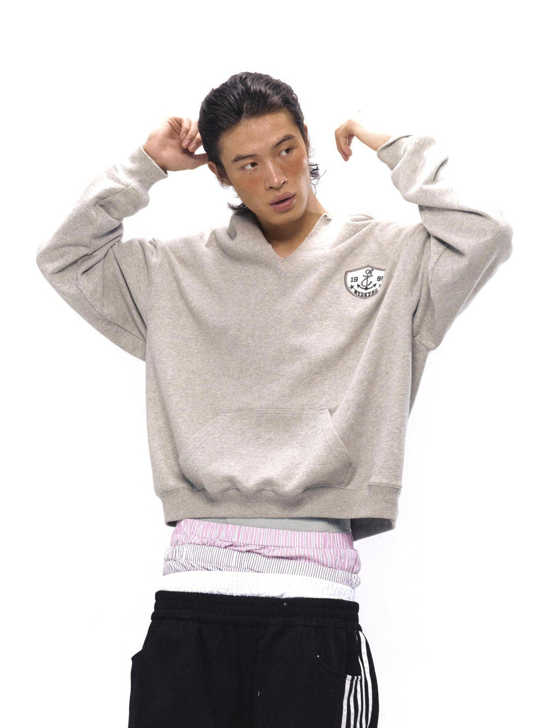 NyDkyel V-Neck Anchor Embroidered Hooded Sweatshirt