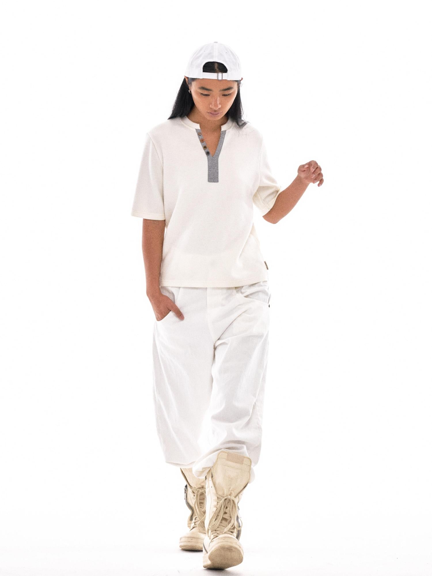 NyDkyel Y Neck Waffle Tee With Wooden Buttons