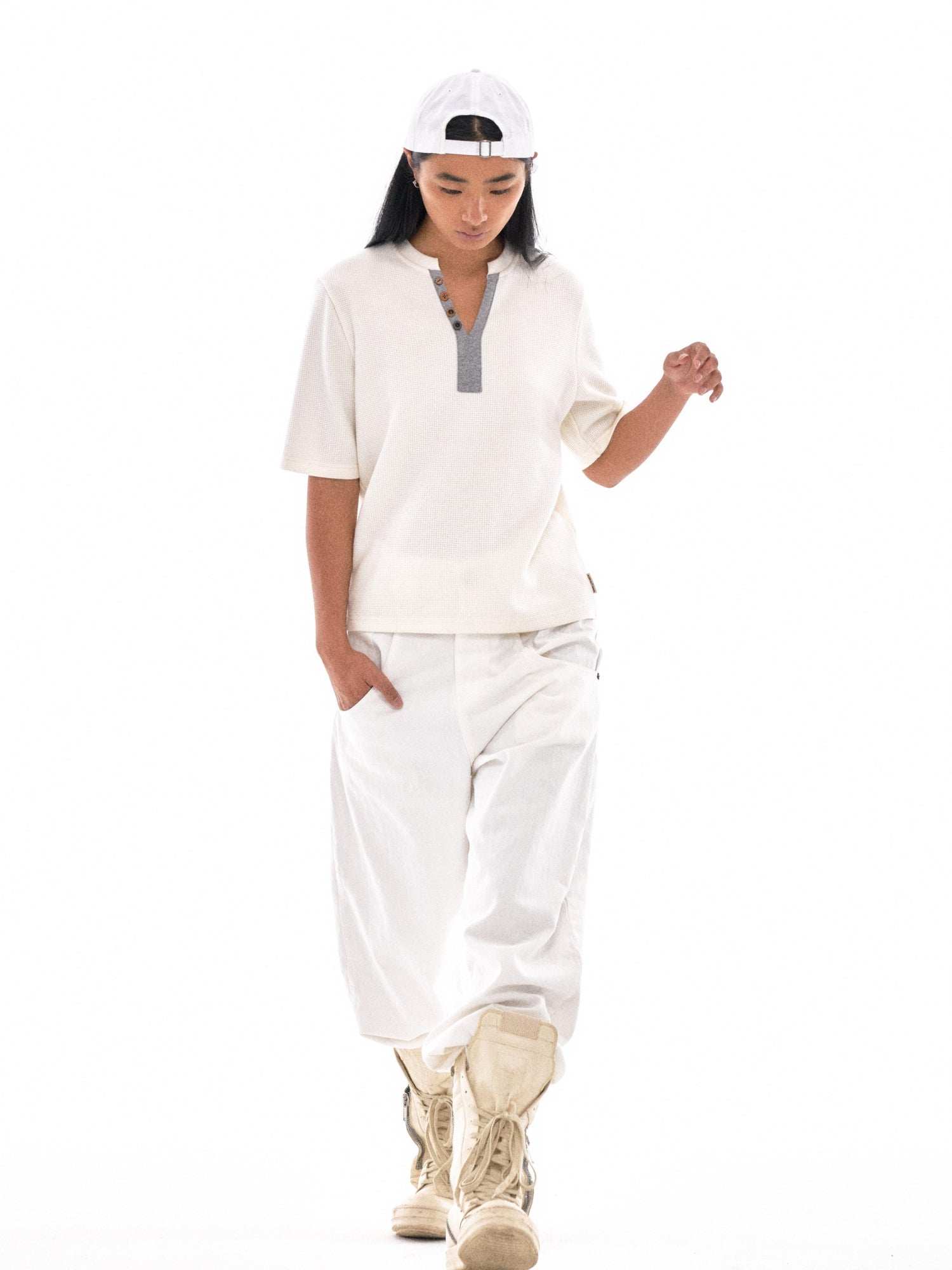 NyDkyel Y Neck Waffle Tee With Wooden Buttons