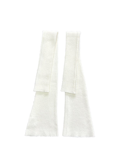ONNASENSHI_Black_And_White_Ruched_Fuzzy_Knit_Women&