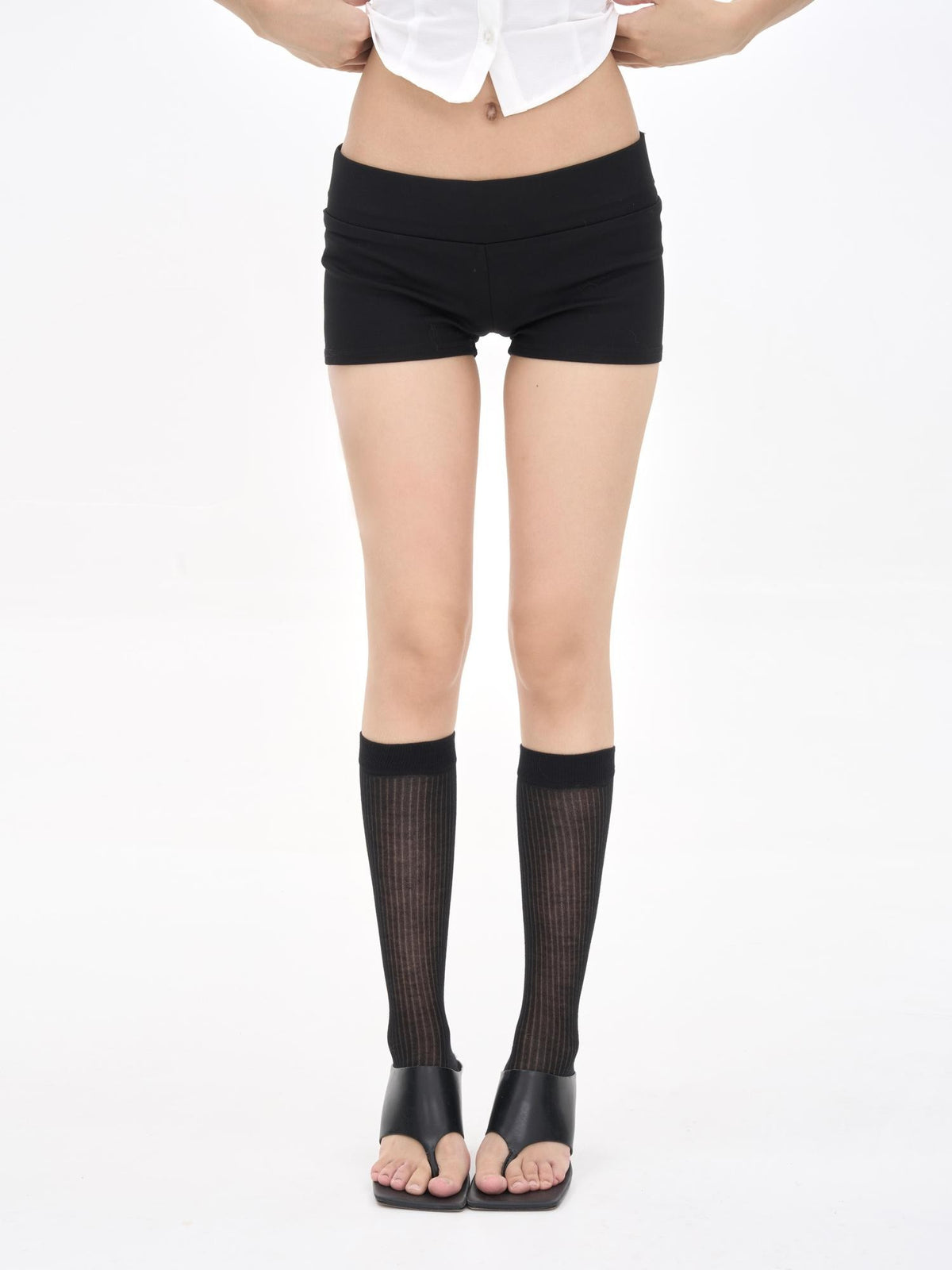 ONNASENSHI Black Low Rise Slim Fit Elastic Waist Women&
