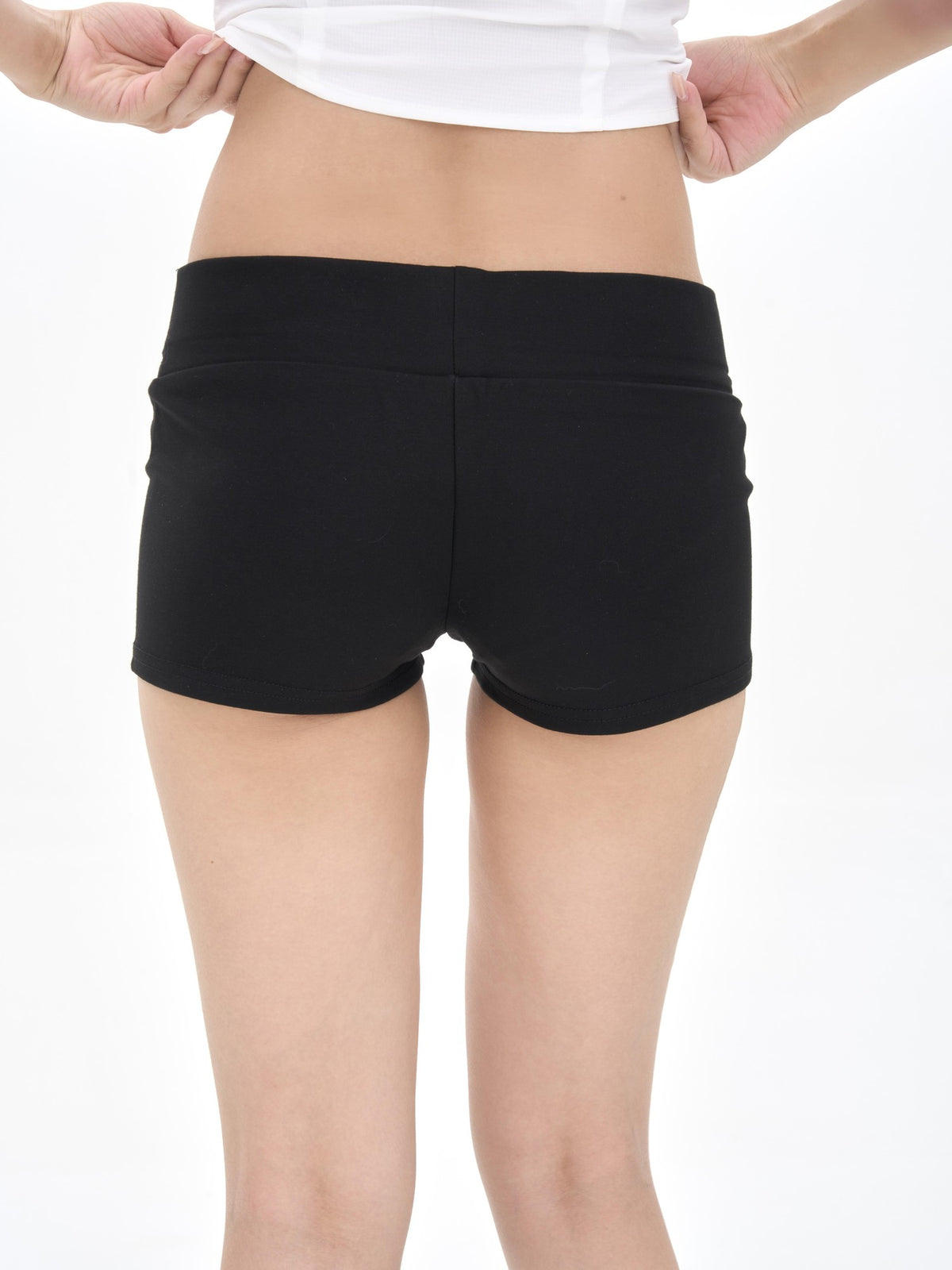 ONNASENSHI Black Low Rise Slim Fit Elastic Waist Women&