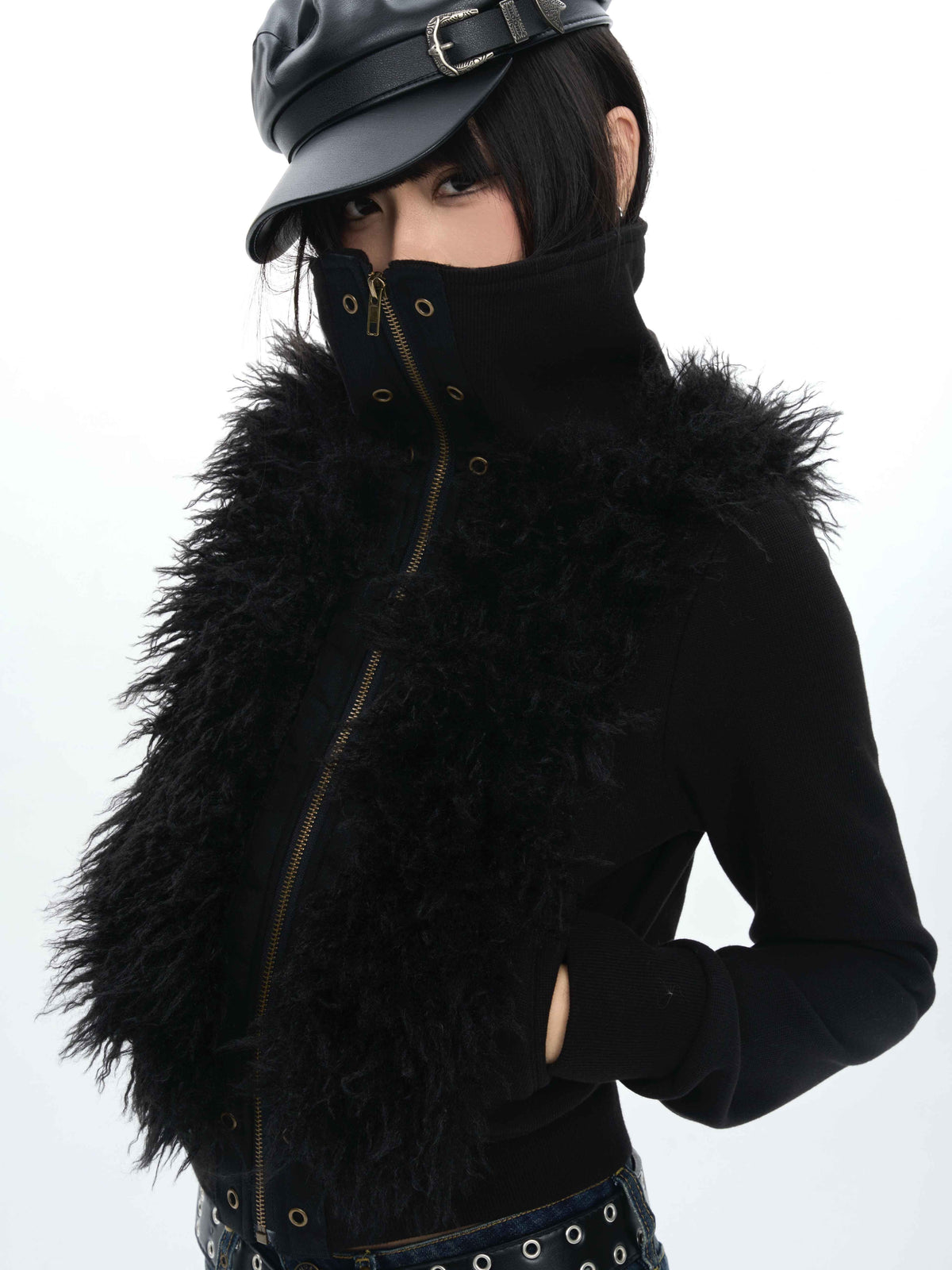ONNASENSHI_Dark_Fleece_Trim_High_Neck_Zip_Up_Women&