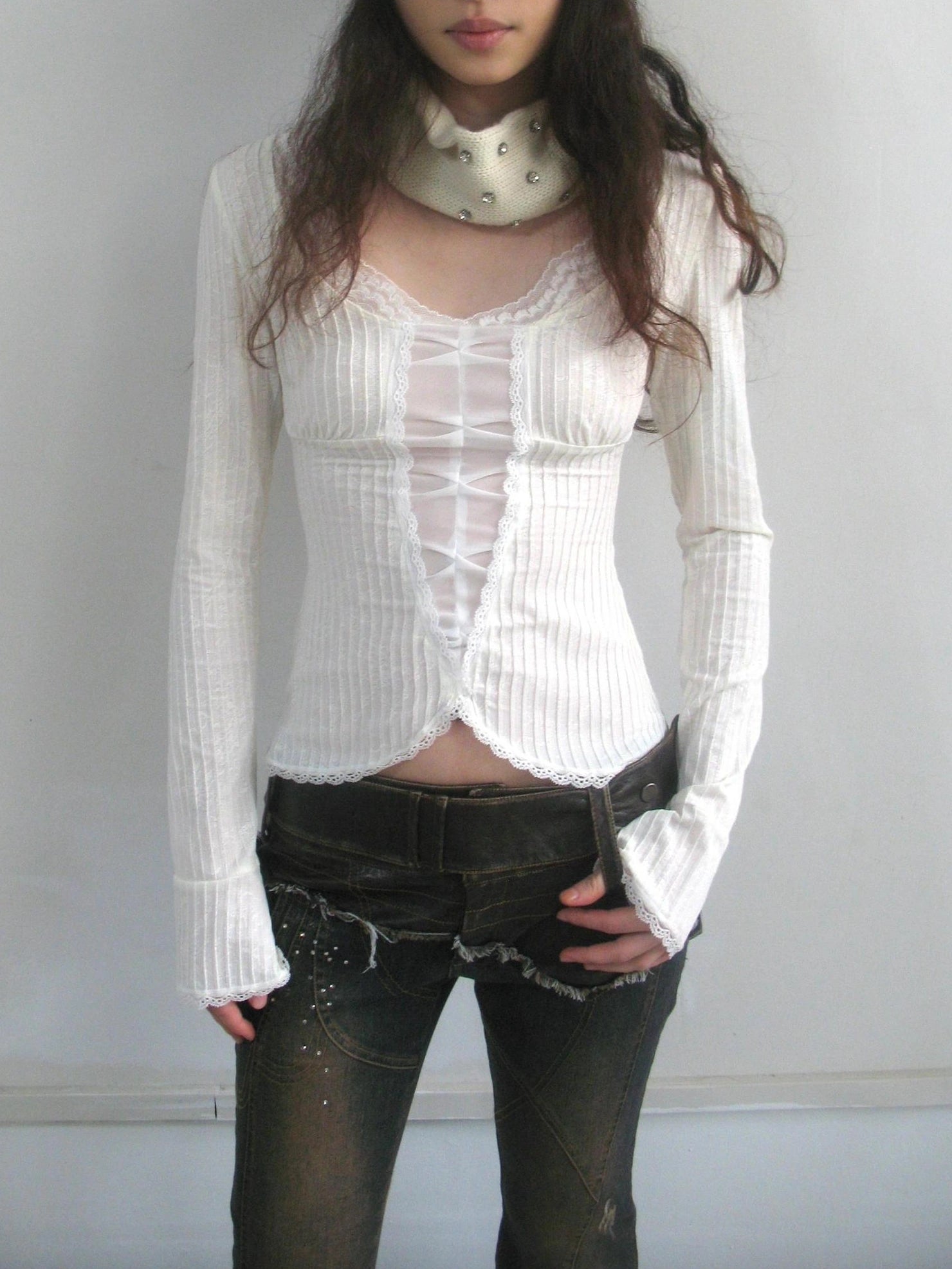 OPEN AESTHETIC Sweet Lace Spliced Cropped Slim Women Long Sleeve Crew Neck White Cotton T-Shirt