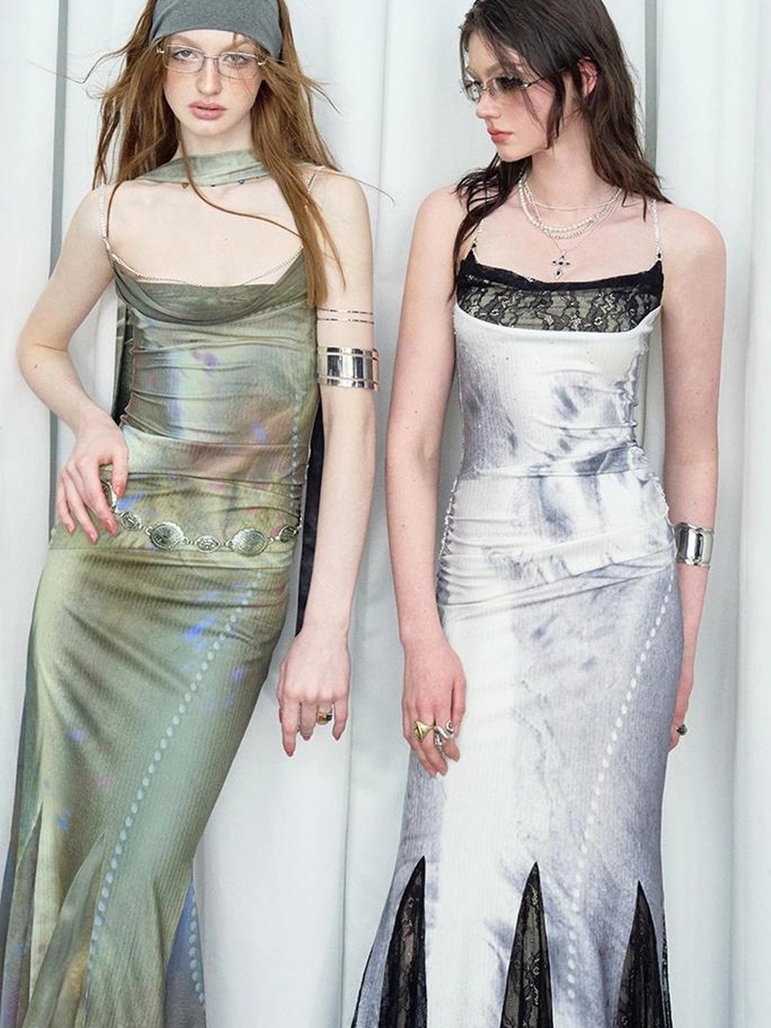 OfAkiva Diamond Chain Print Daisy Slip V-neck Dress