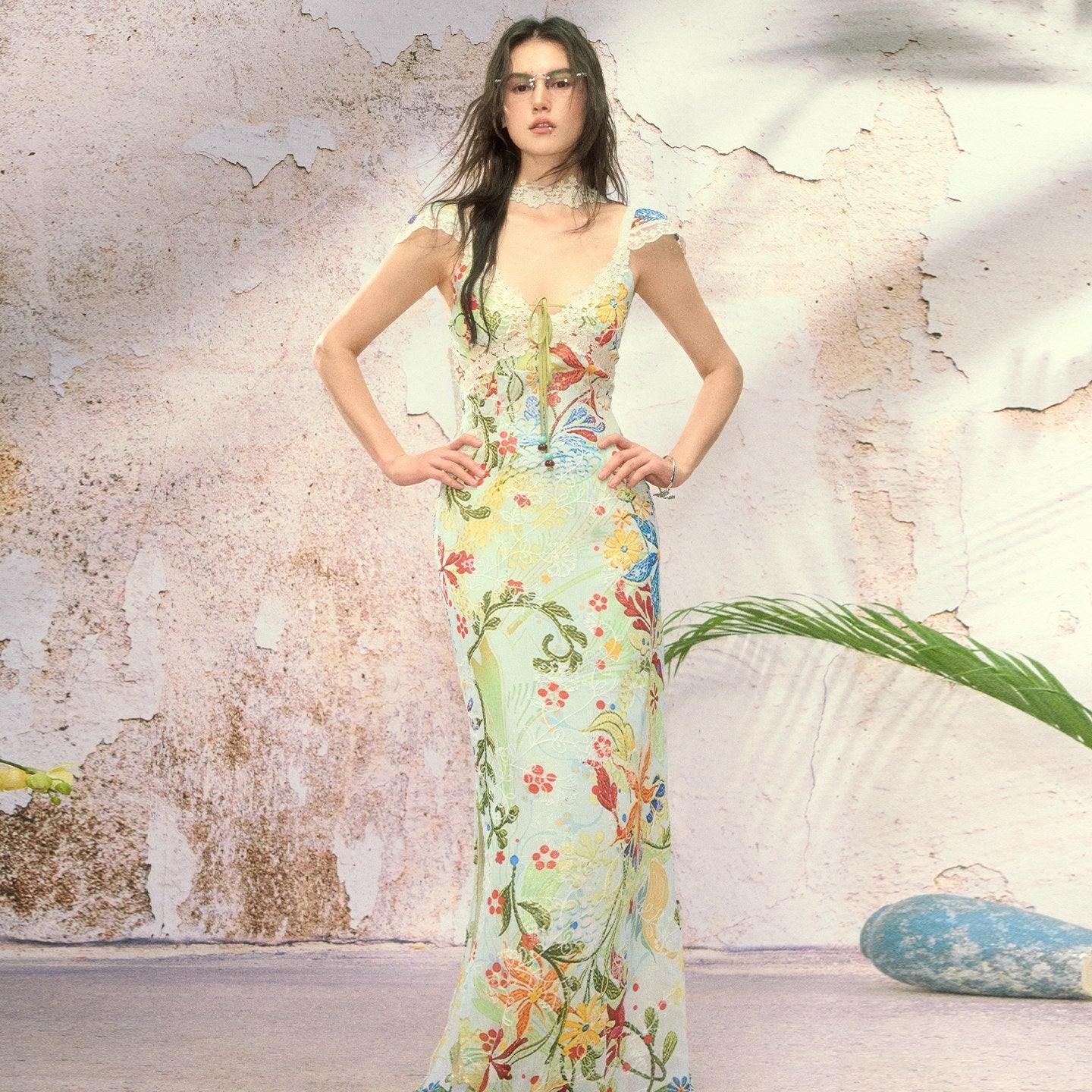 OfAkiva_Mint_Embroidered_Floral_Lace_Splice_V-neck_Women&