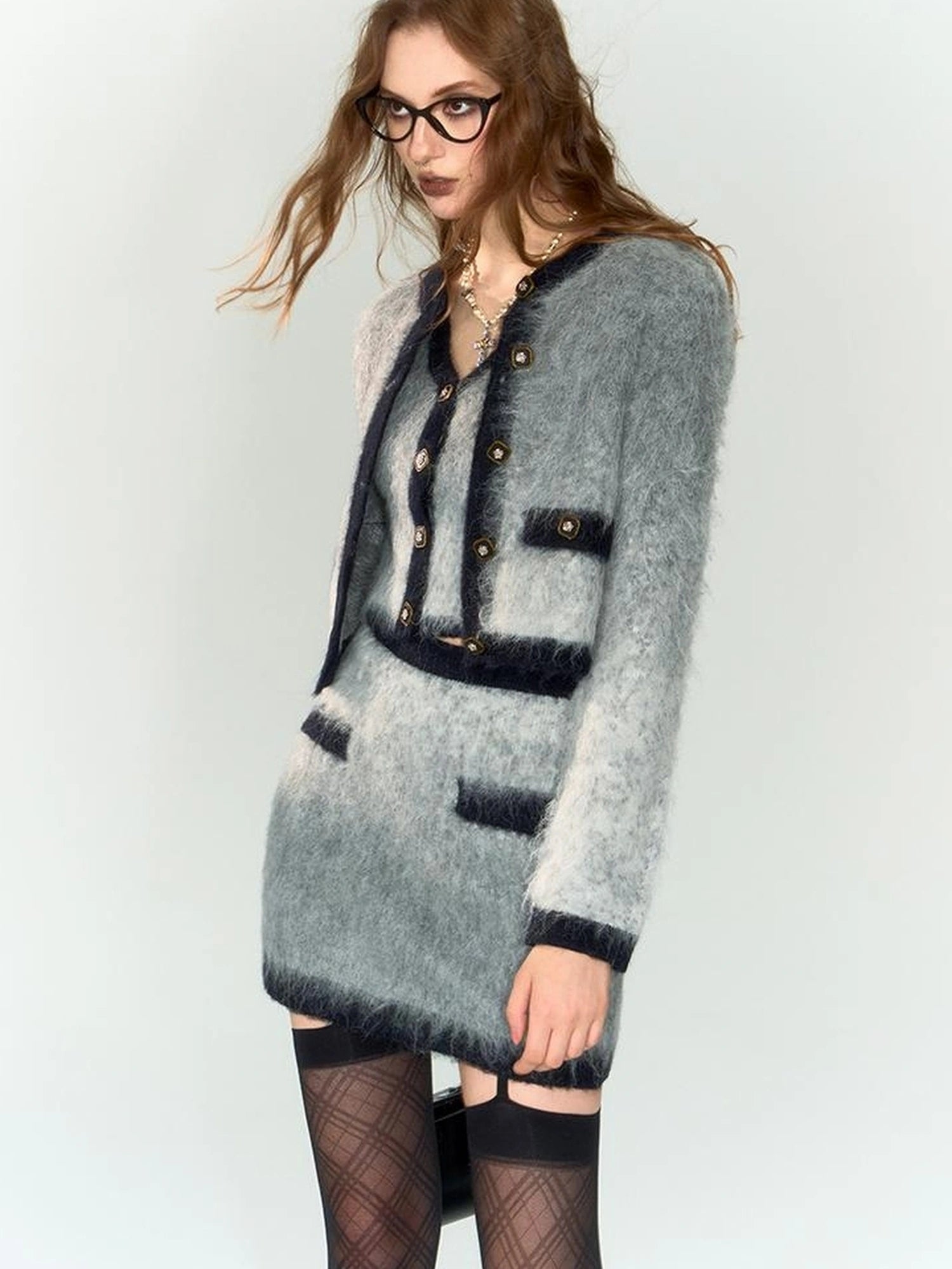 OfAkiva Rebellious Elegance Gradient Knit V-neck T-shirt Long Sleeve