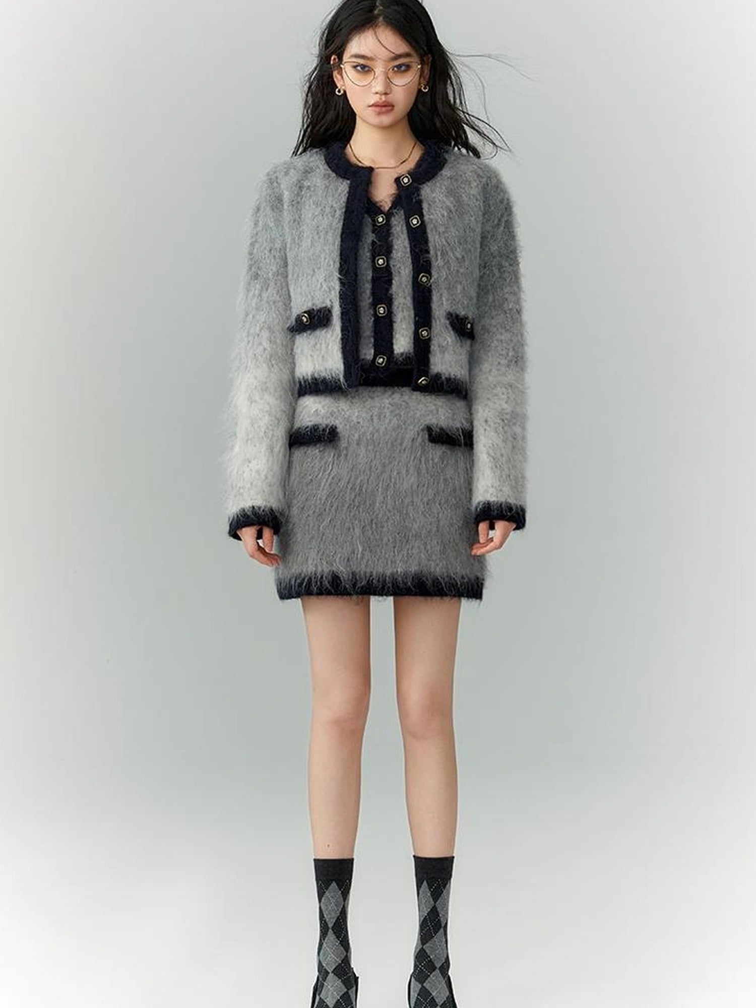 OfAkiva Rebellious Elegance Gradient Knit V-neck T-shirt Long Sleeve