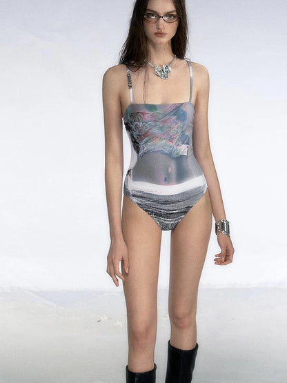 Reverse Chroma Sculpture Swimsuit V-Neck T-Shirt Long-Sleeve