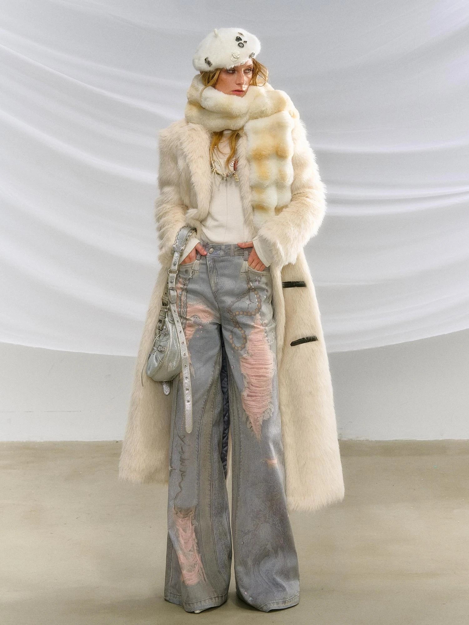 OfAkiva Soft Snowfall Douchi Knit Scarf