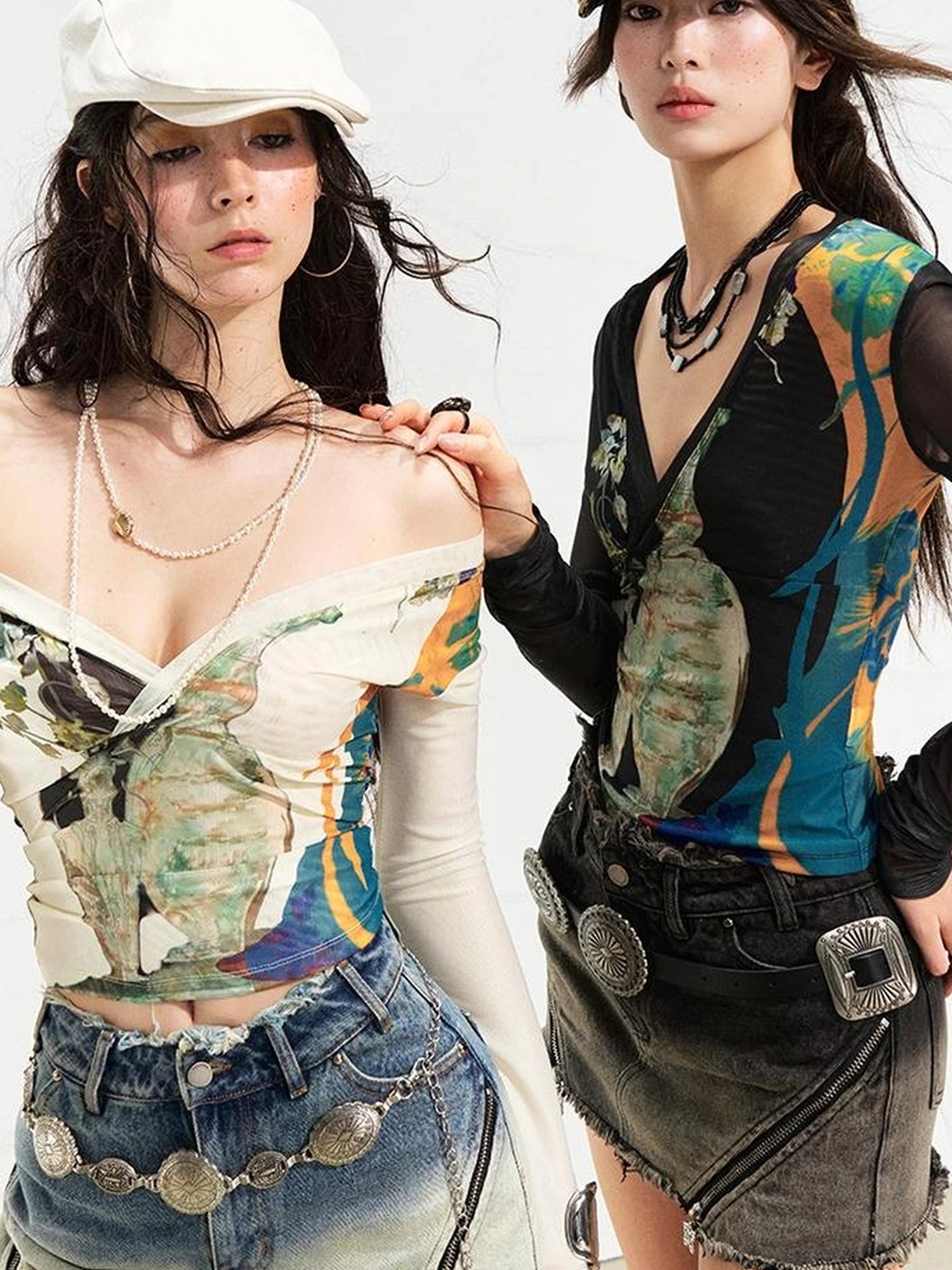 OfAkiva Turandot V-neck Floral Split Tee