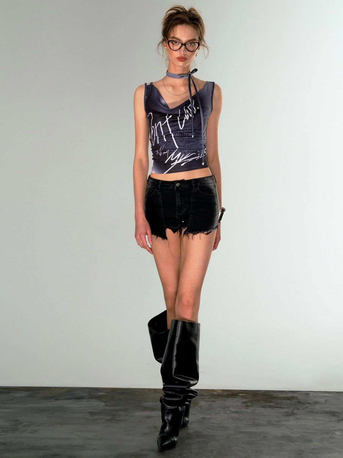 OfAkiva Undefined Print V-Neck Tank Top