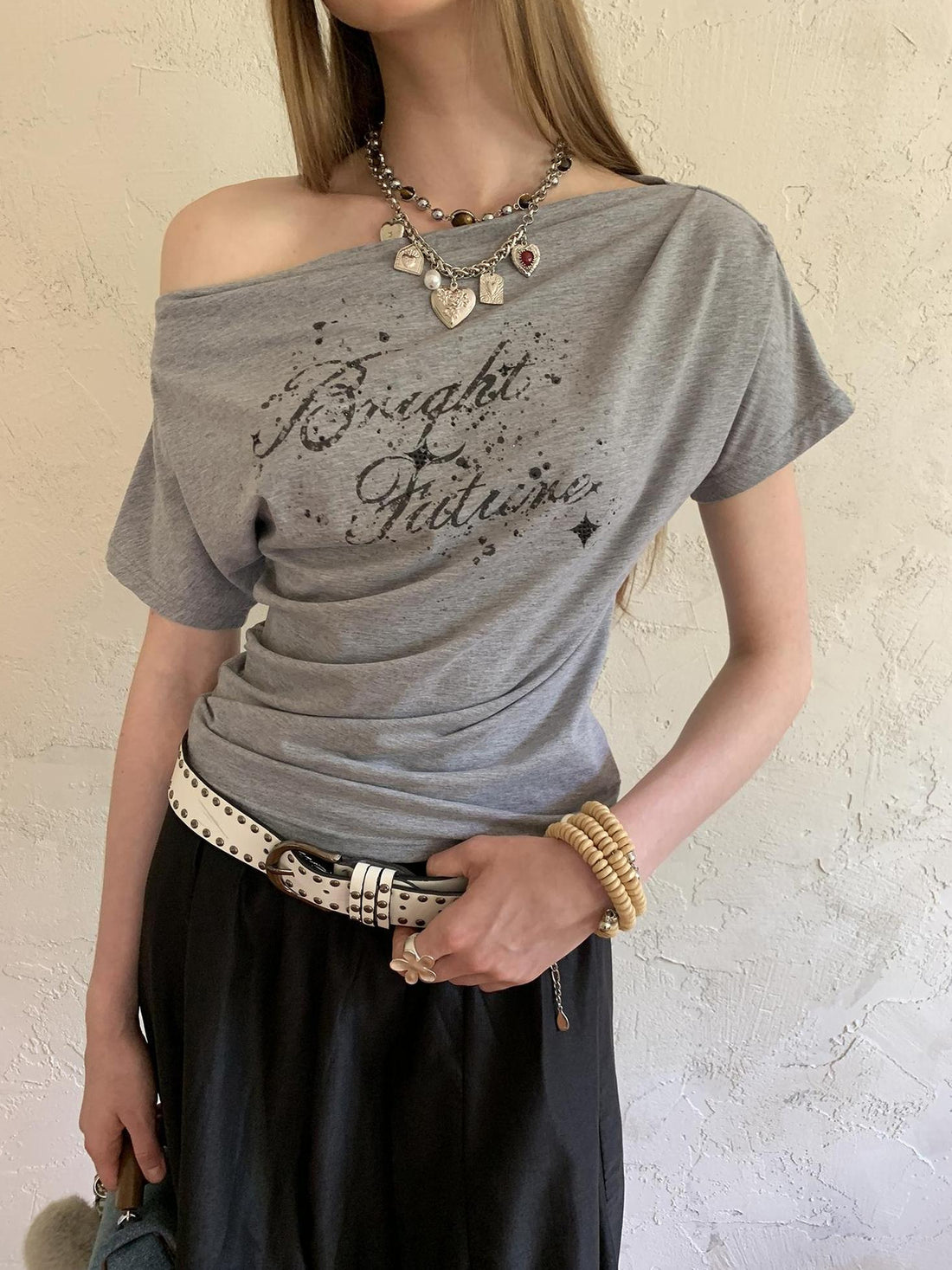 DIDDI MODA Off Shoulder Letter Graphic Rhinestone Pleated Tee