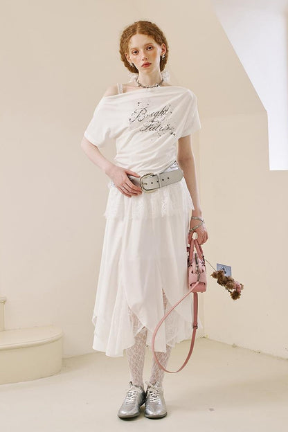 DIDDI MODA Off Shoulder Letter Graphic Rhinestone Pleated Tee