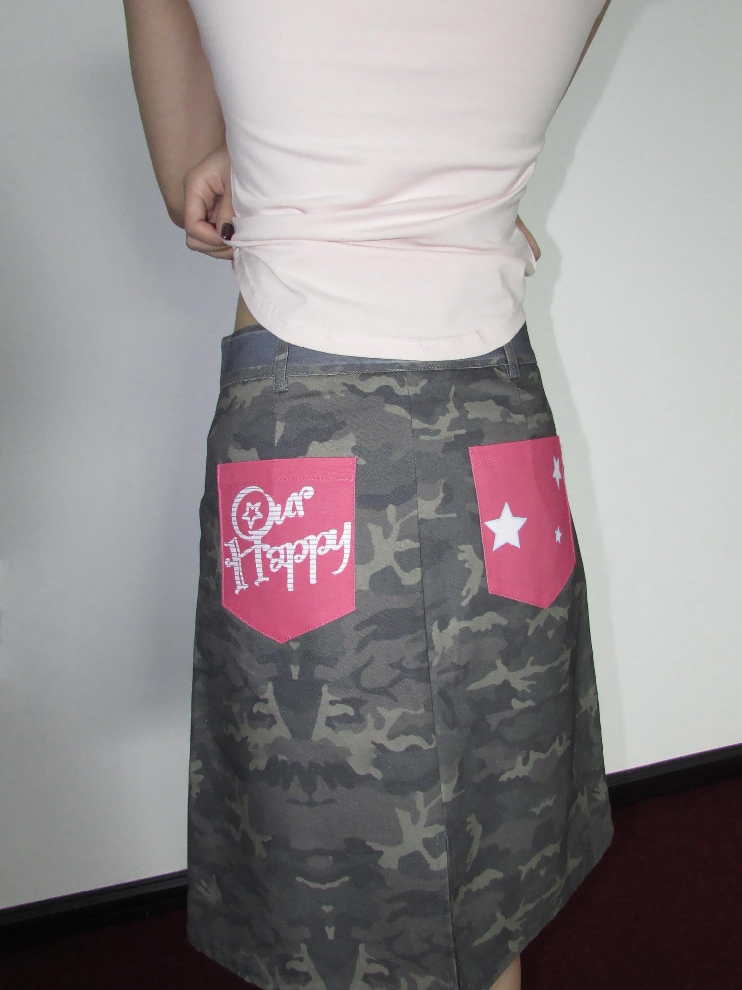 OurHappy Graffiti Print Camo High Waist A Line Back Slit Women&