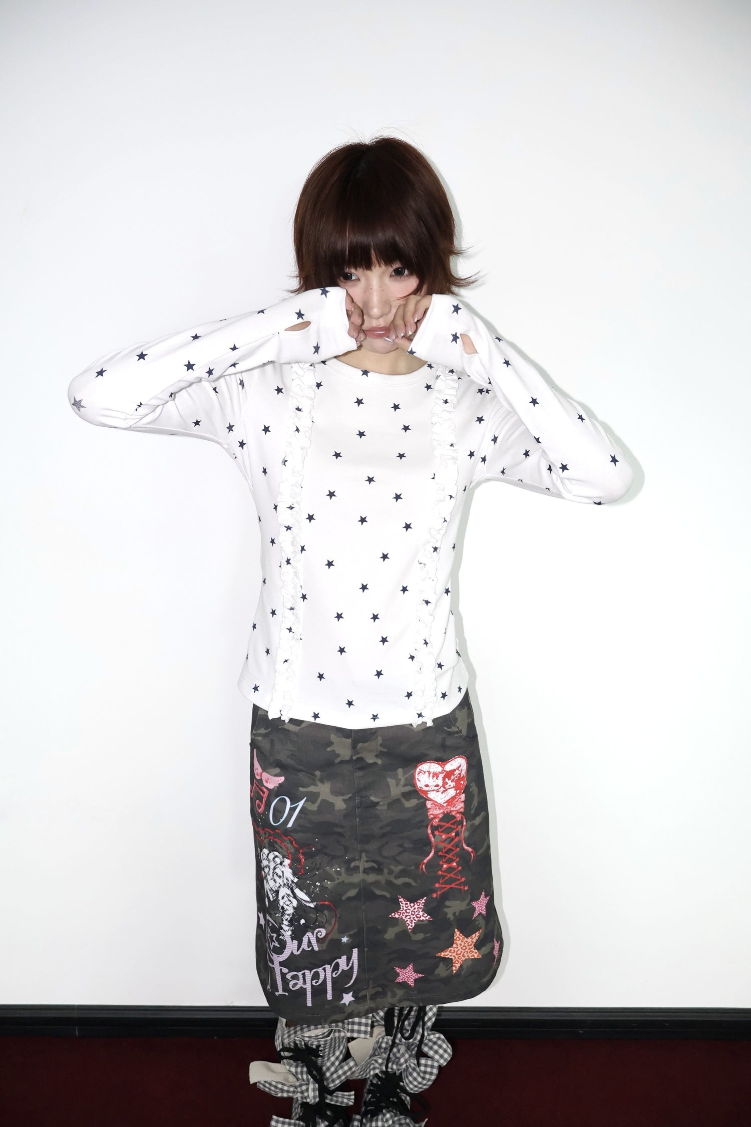 OurHappy_Two_Tone_Star_Print_Ruffle_Thumbhole_Women&