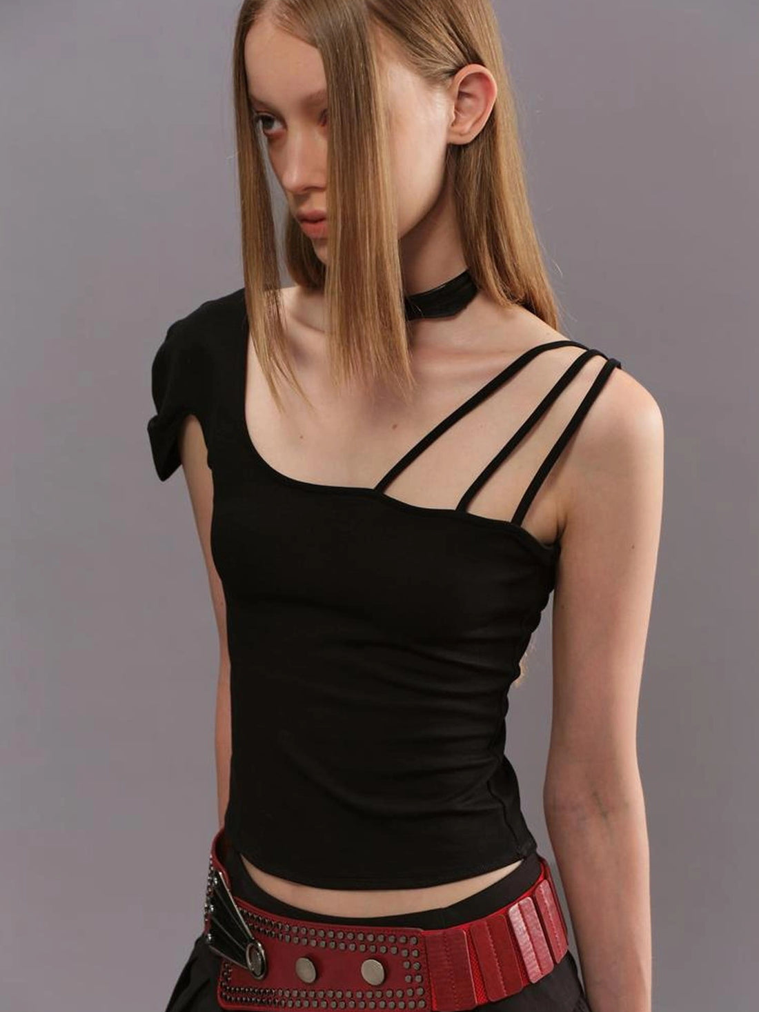 Outmode Adjustable Strap Off Shoulder Slim Fit T-shirt