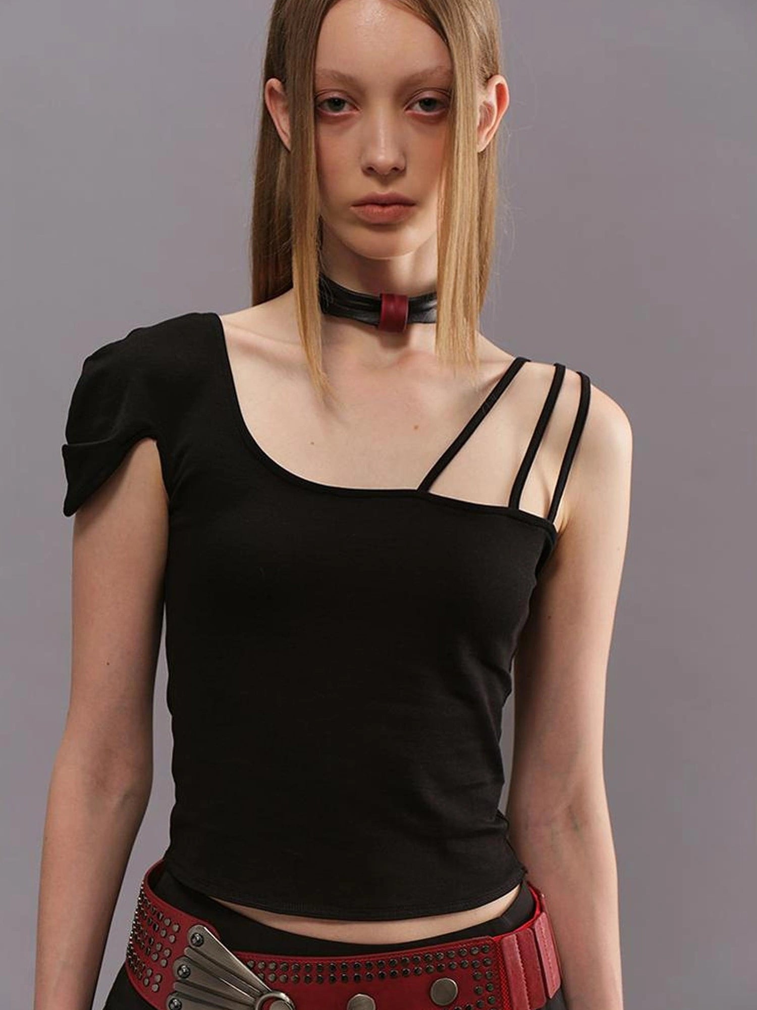 Outmode Adjustable Strap Off Shoulder Slim Fit T-shirt