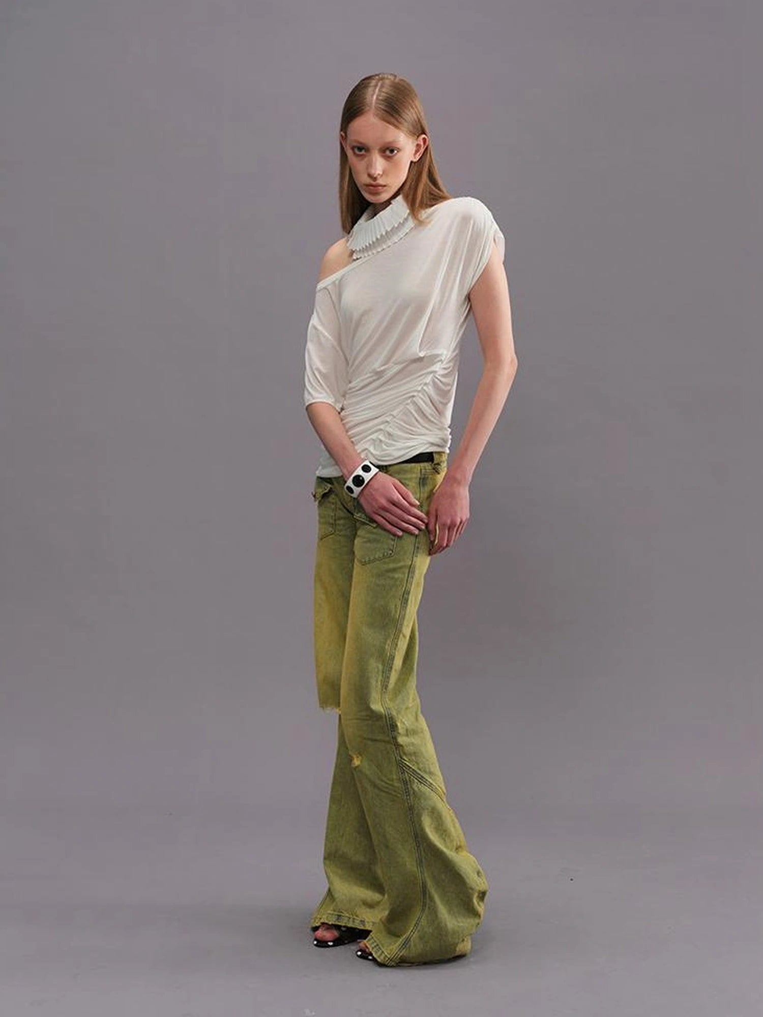 Outmode Asymmetric Ruffle Shoulder T-shirt