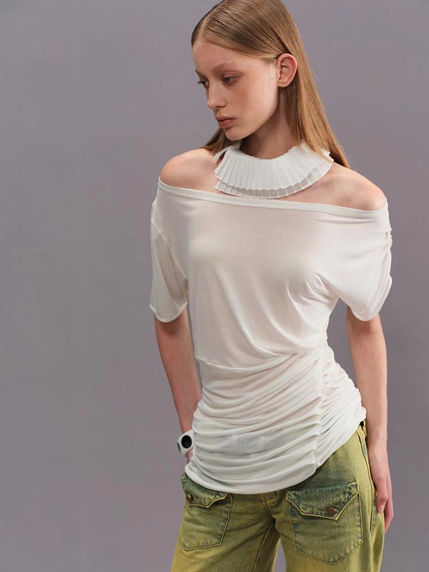 Outmode Asymmetric Ruffle Shoulder T-shirt