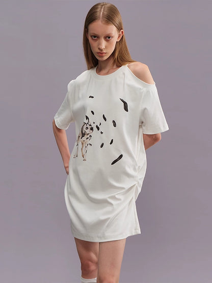 Outmode_Off_Shoulder_Ruffle_White_T-shirt_With_Dalmatian_Print_MISSTT