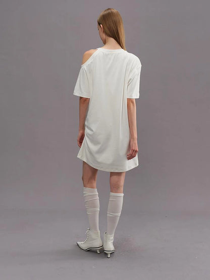 Outmode Off Shoulder Ruffle White T-shirt With Dalmatian Print