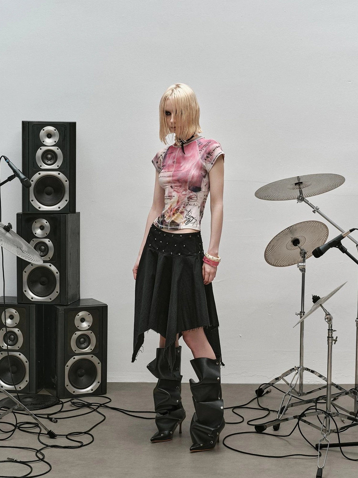 Outmode Rock N Roll Deconstructed Sleeveless V-neck T-shirt
