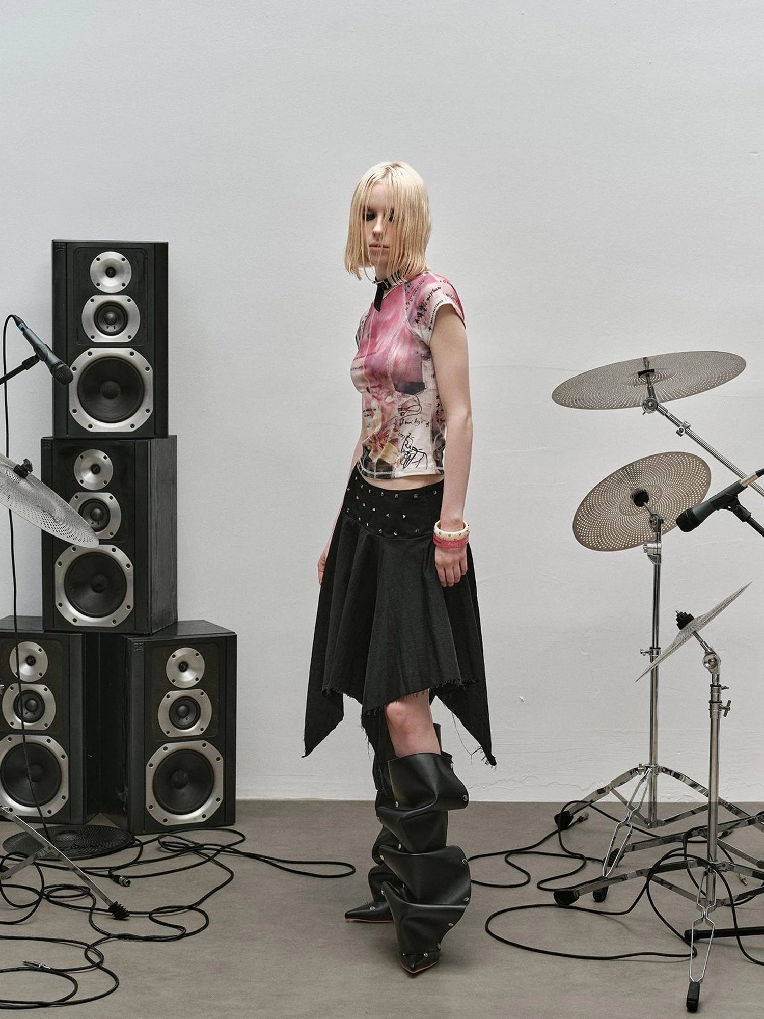 Outmode Rock N Roll Deconstructed Sleeveless V-neck T-shirt