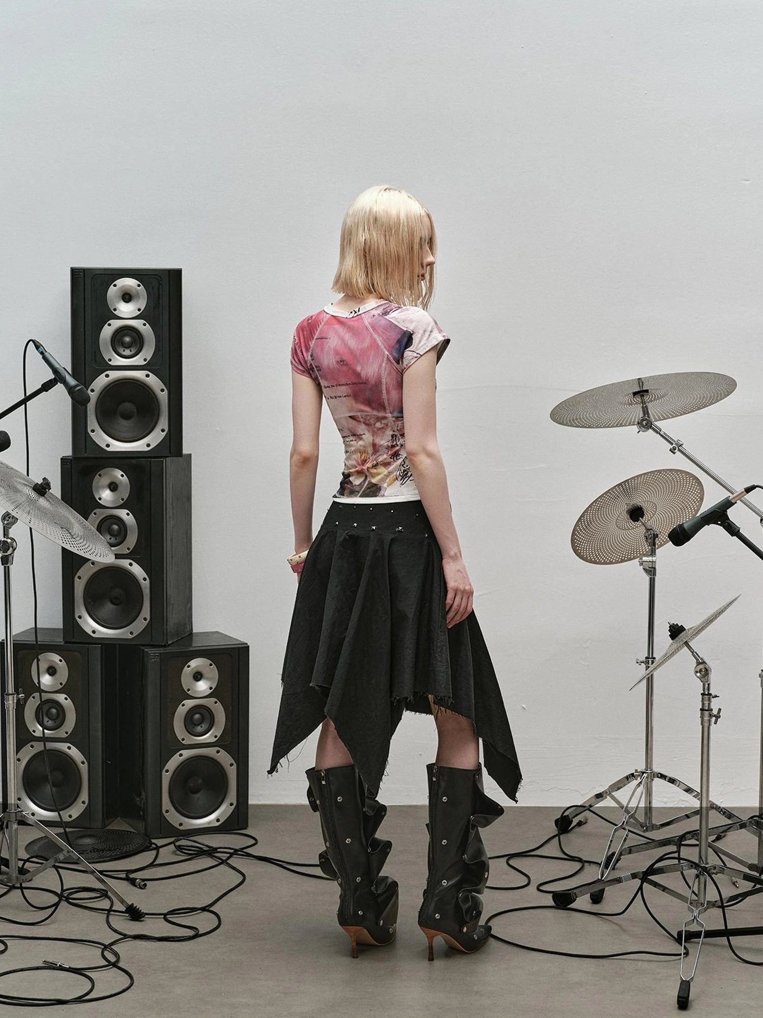 Outmode Rock N Roll Deconstructed Sleeveless V-neck T-shirt