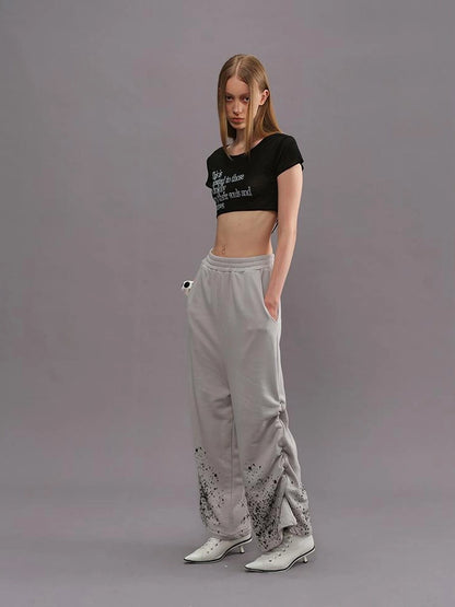 Outmode Soul &amp; Shadow Fitted Cropped V-neck T-shirt