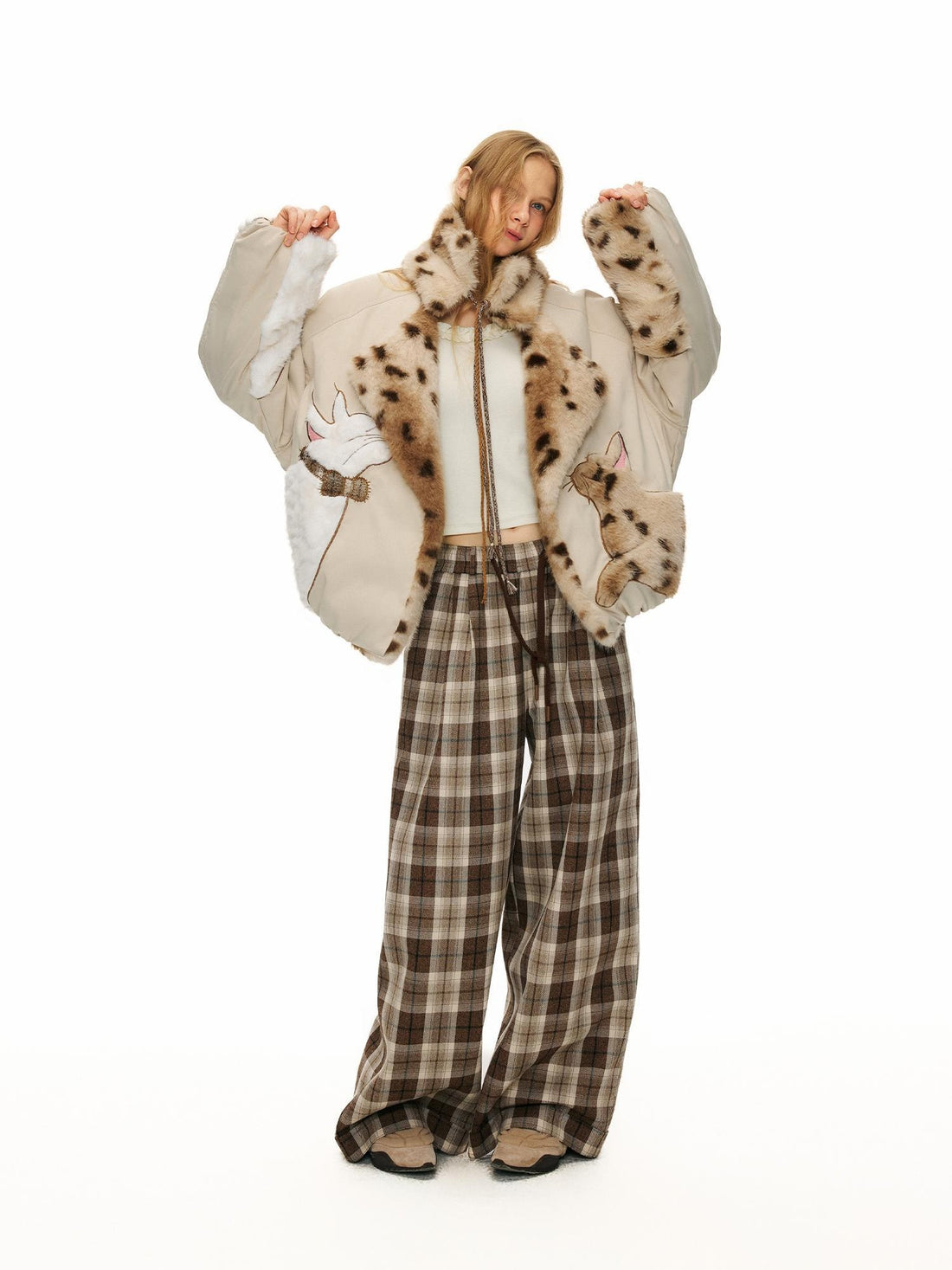 OuttheBlue 90% Duck Down Warm Casual Loose High Waist Short Lapel Women Zipper Down Jacket