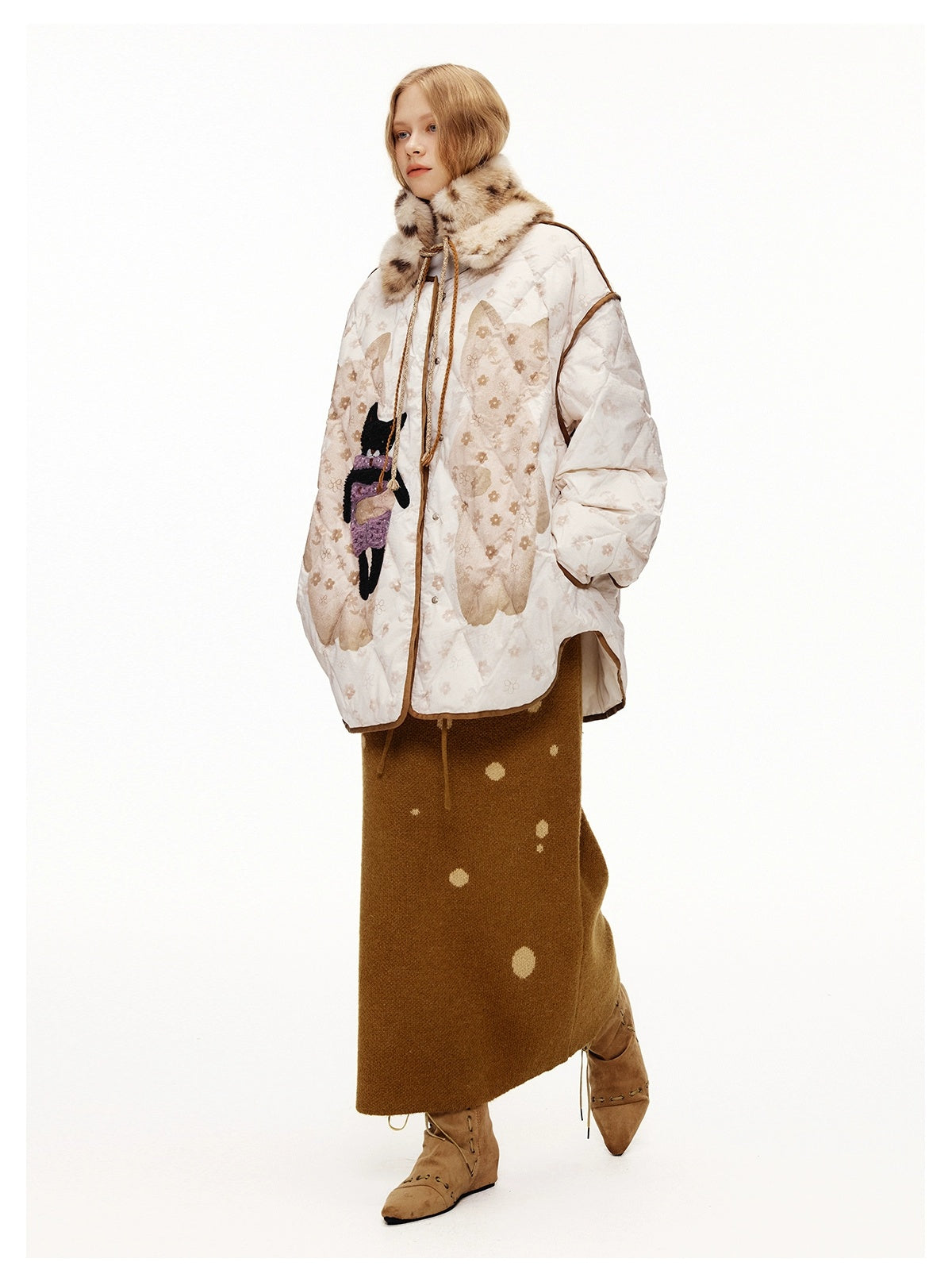 OuttheBlue 90% White Duck Down Diamond Quilted High Waist Apricot City Women Down Jacket