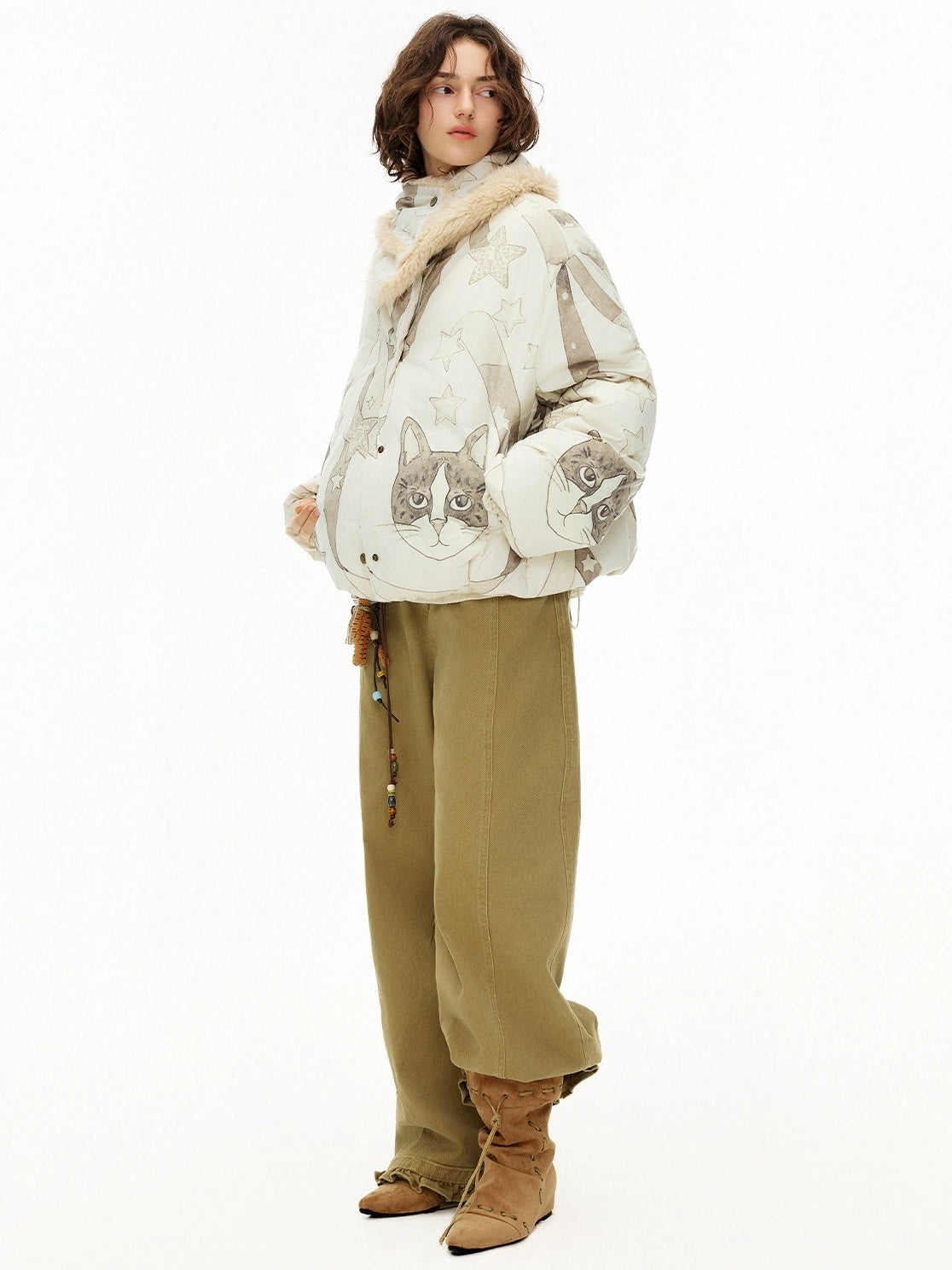 OuttheBlue 90% White Duck Down Warm Commuter Straight Short Women Beige Printed Down Jacket