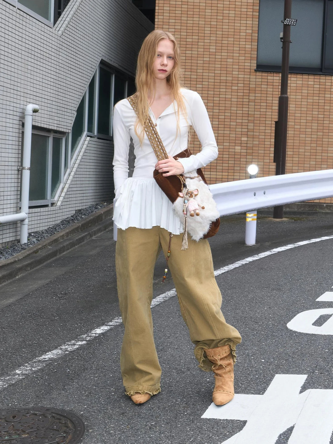 OuttheBlue Asymmetric Button Hemisley Sleeve T-shirt