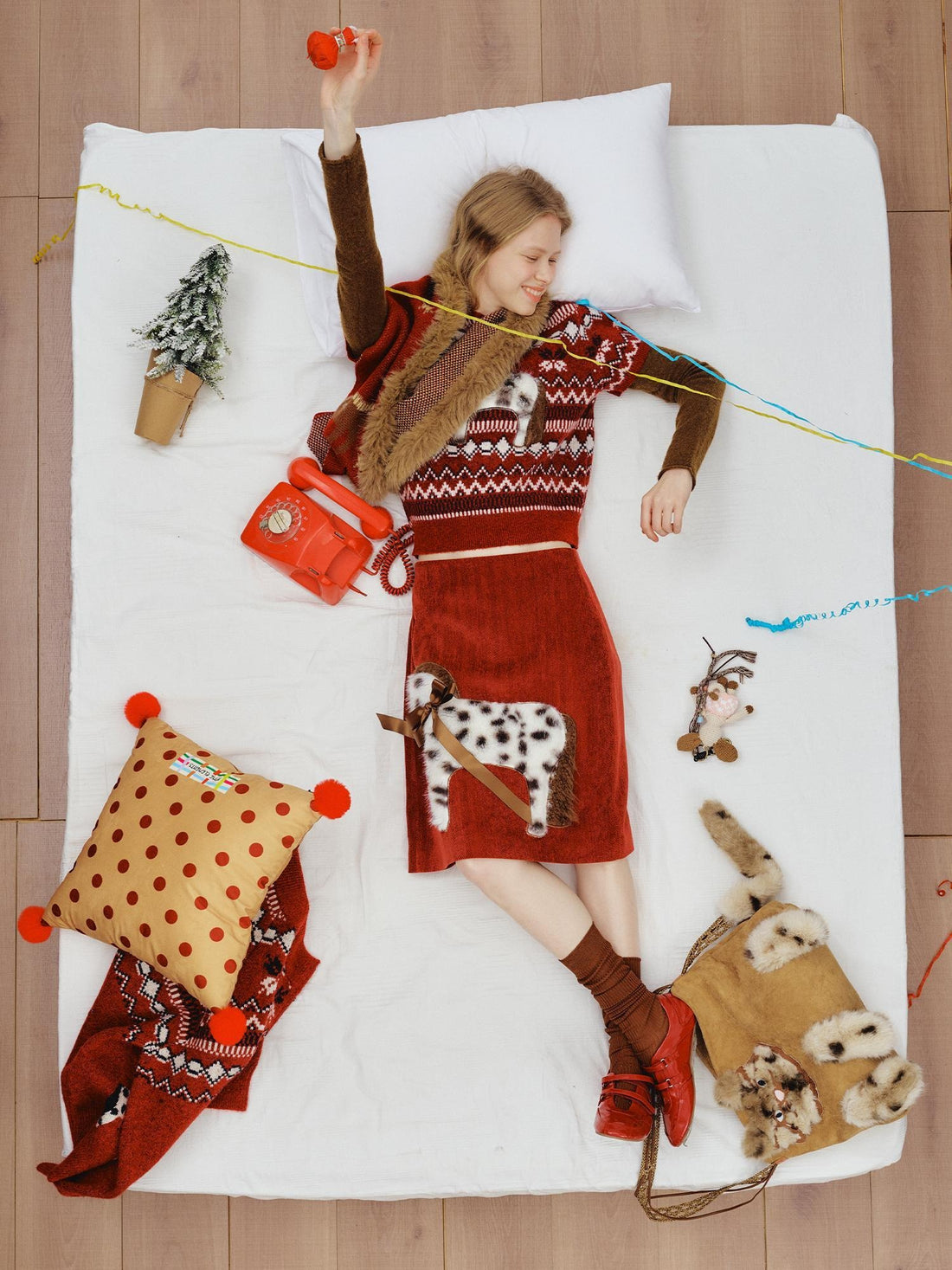 OuttheBlue Bordeaux Bear Print Layered Casual Cropped Short Sleeve Crew Neck Women Sweater