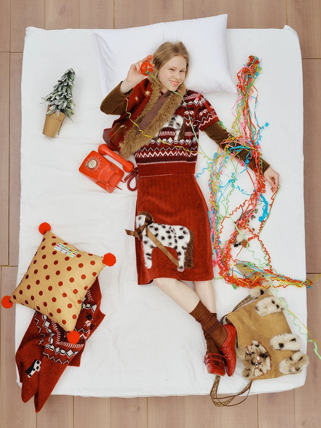 OuttheBlue Bordeaux Bear Print Layered Casual Cropped Short Sleeve Crew Neck Women Sweater