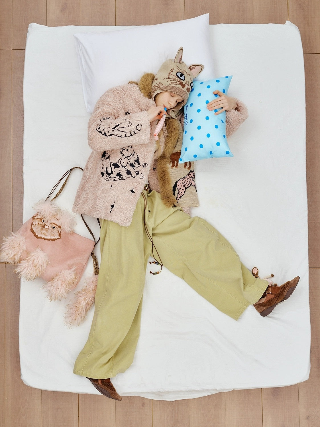 OuttheBlue Breathable Casual Round Crown Knit Animal Print Light Beige Wool For Women Hat