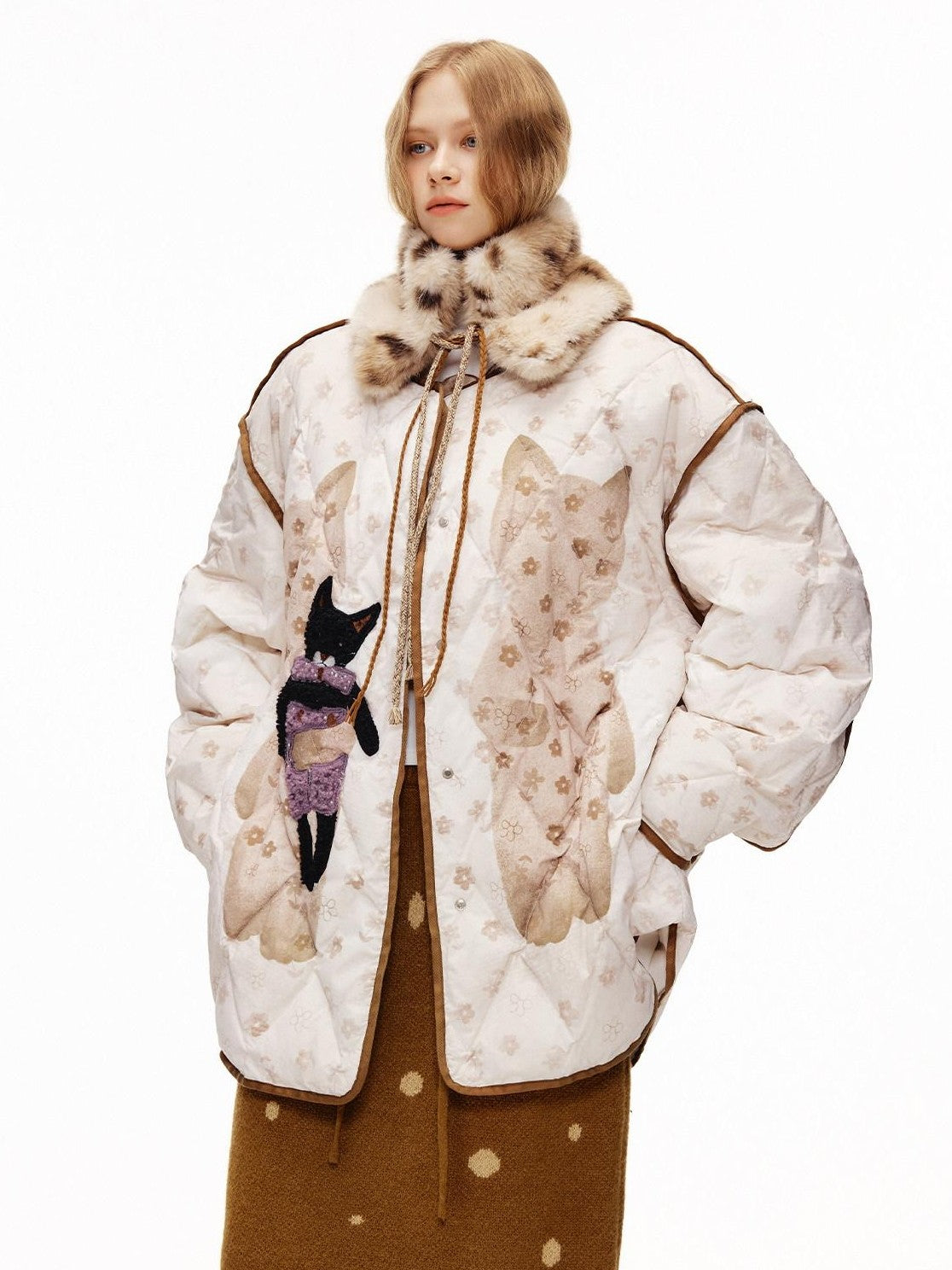 OuttheBlue Cat Applique Embroidered Diamond Quilt White Duck Women&