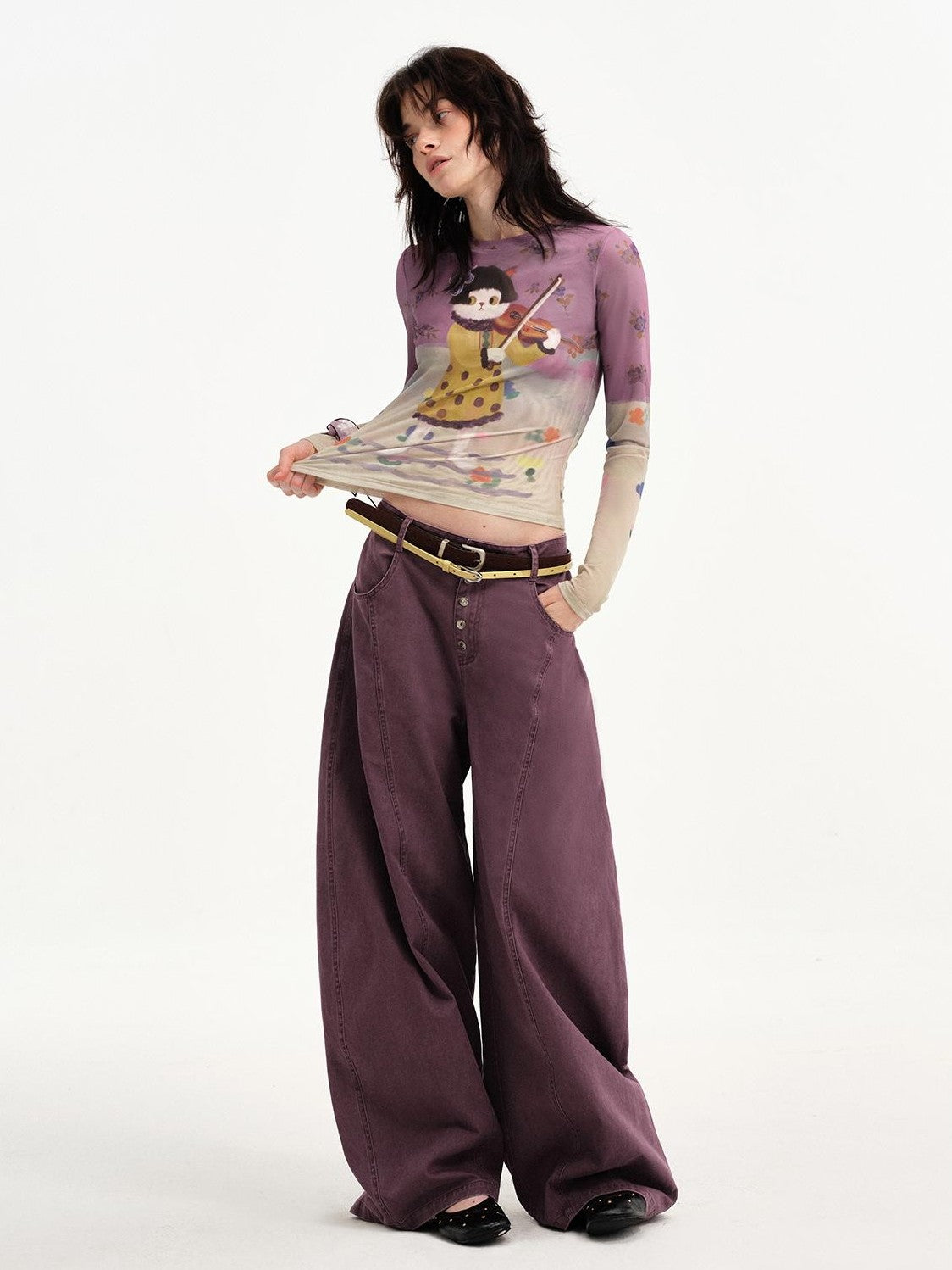 OuttheBlue Cat Playing Print Round Neck Slim Fit Women&
